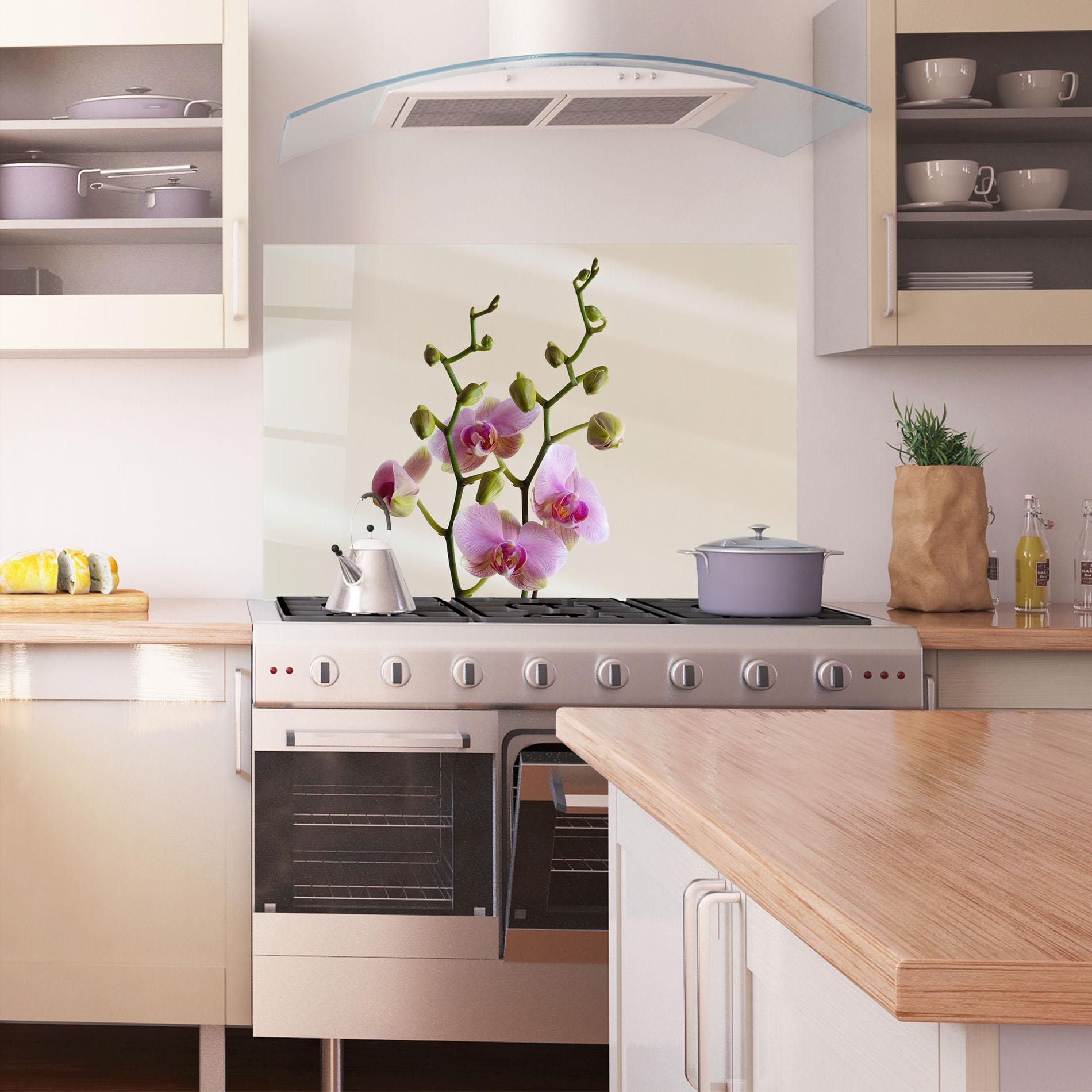 Стъклен панел за кухня Purple Orchid On Cream mockup 1