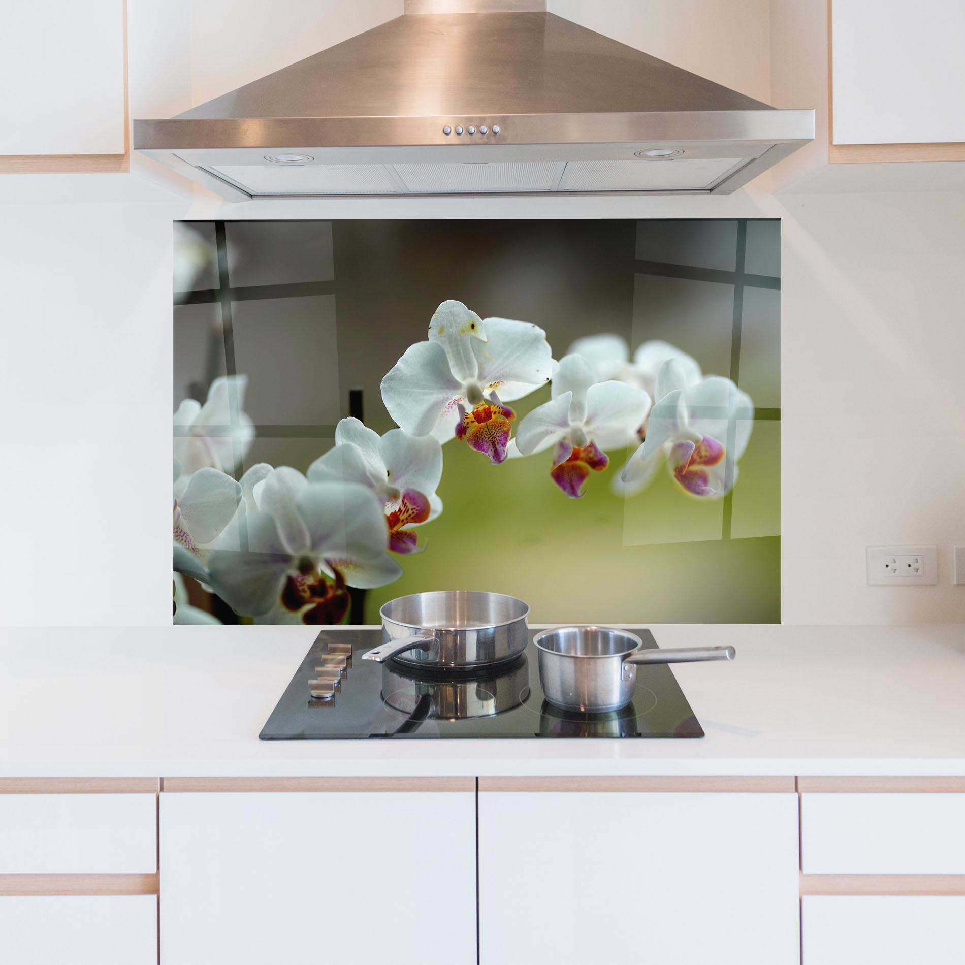 Стъклен панел за кухня Pretty Orchid In Nature mockup 5