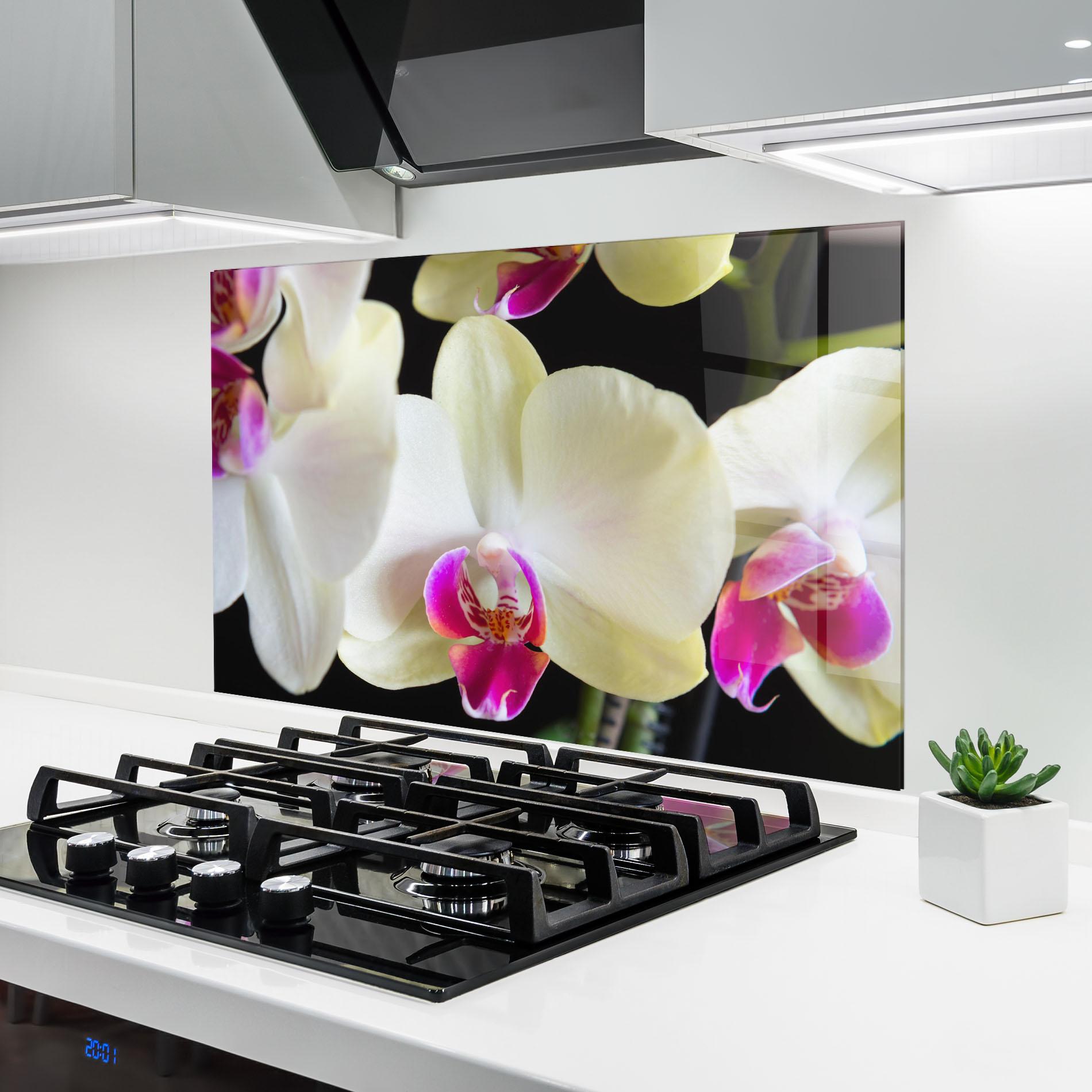 Стъклен панел за кухня Cream Purple Orchids mockup 6