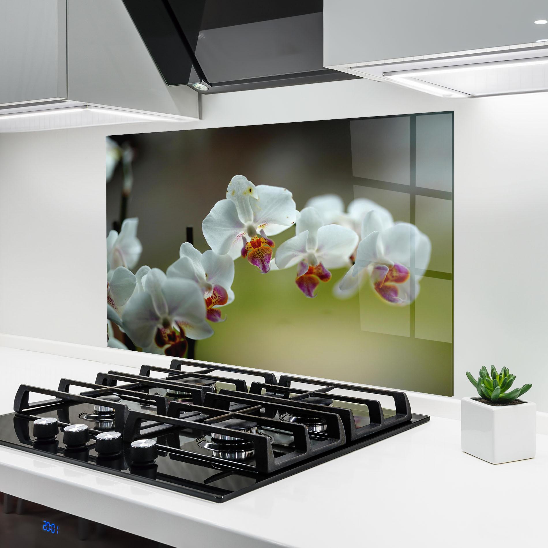 Стъклен панел за кухня Pretty Orchid In Nature mockup 6