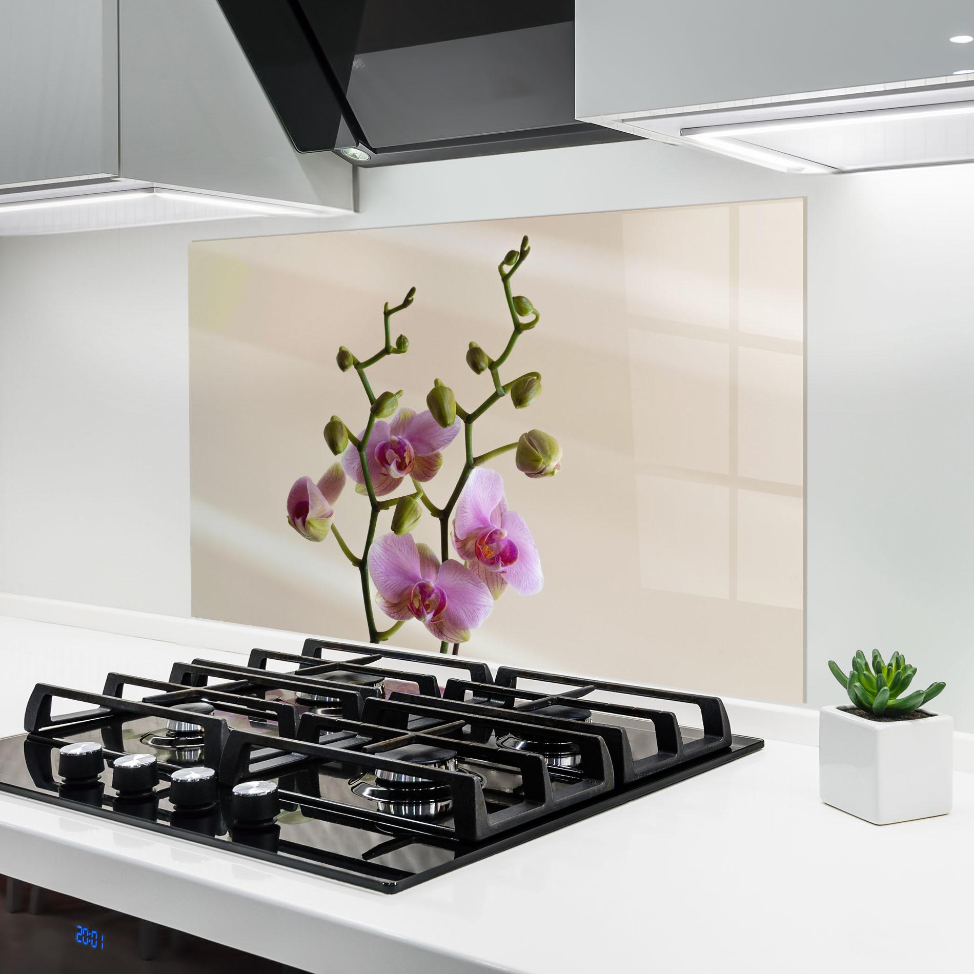 Стъклен панел за кухня Purple Orchid On Cream mockup 6
