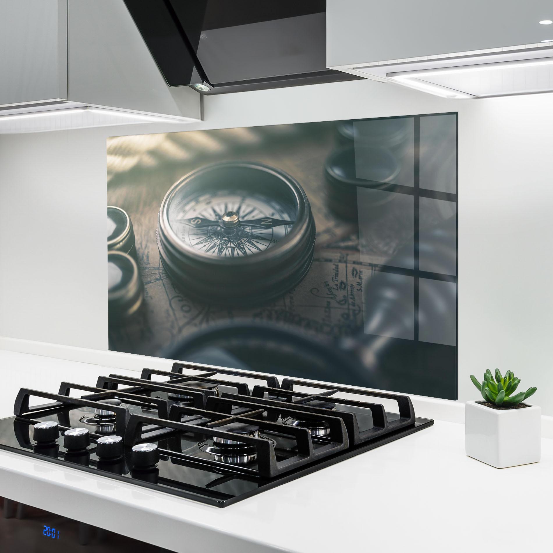 Стъклен панел за кухня Compass Art mockup 6