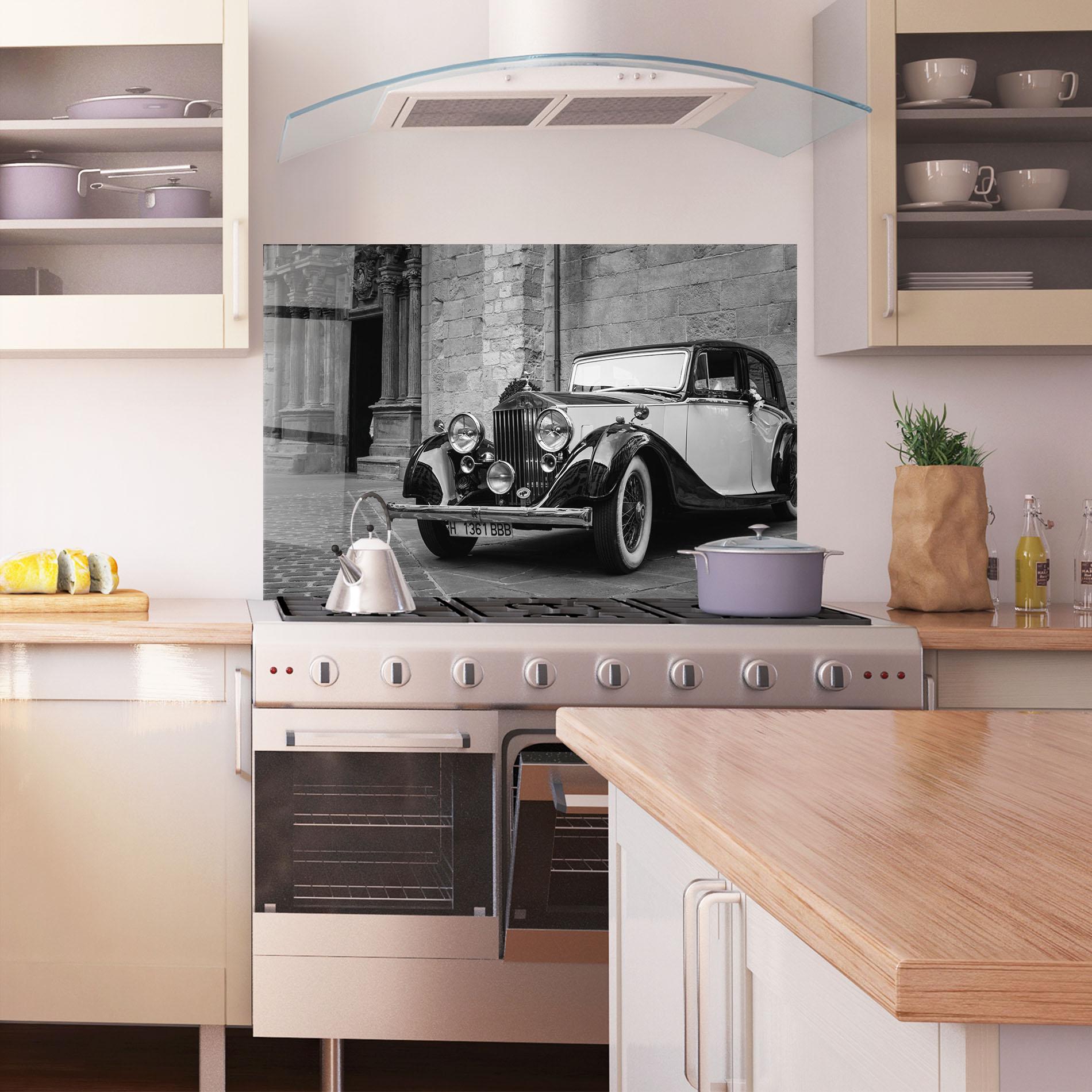 Стъклен панел за кухня Classic Car View mockup 1