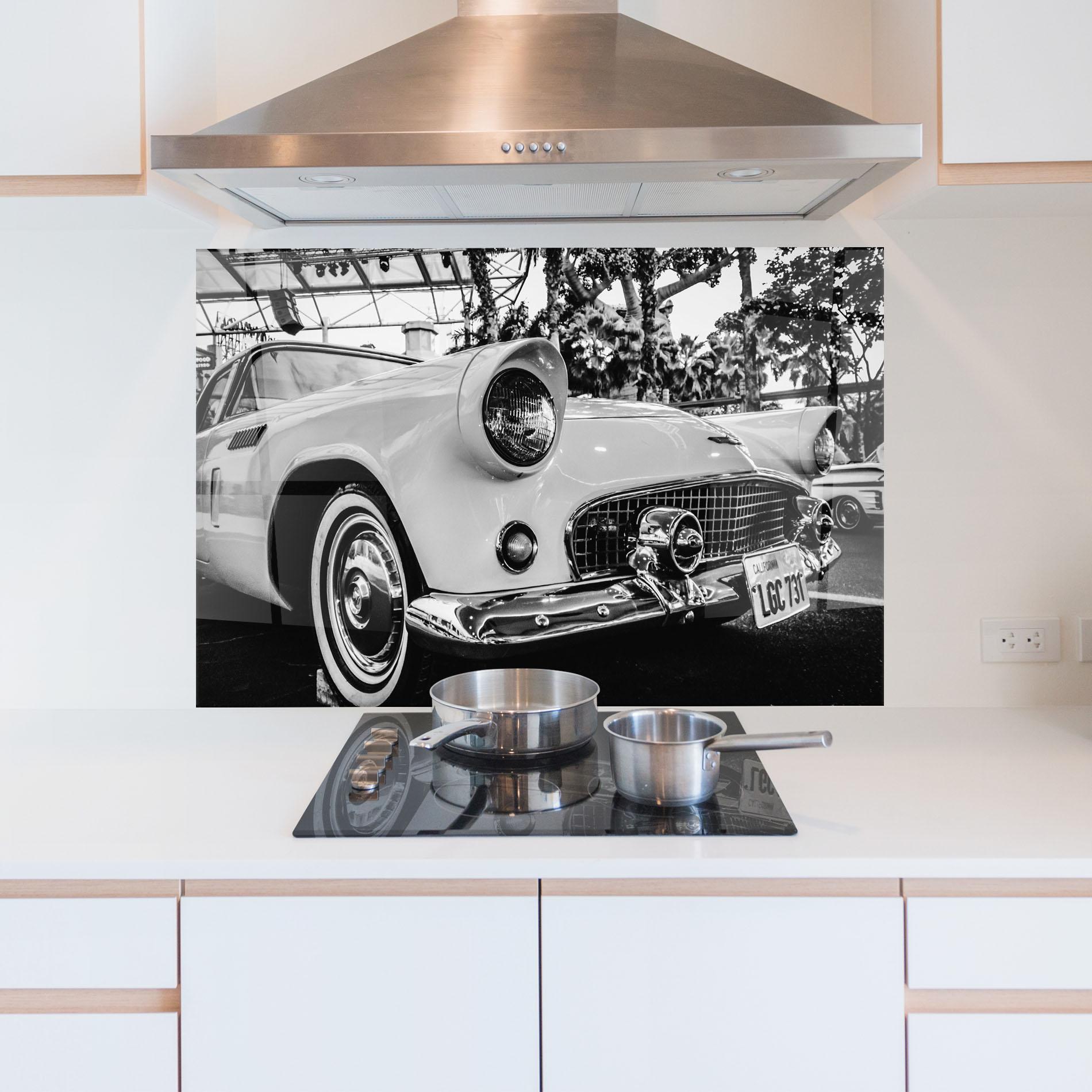 Стъклен панел за кухня Classic Car mockup 5