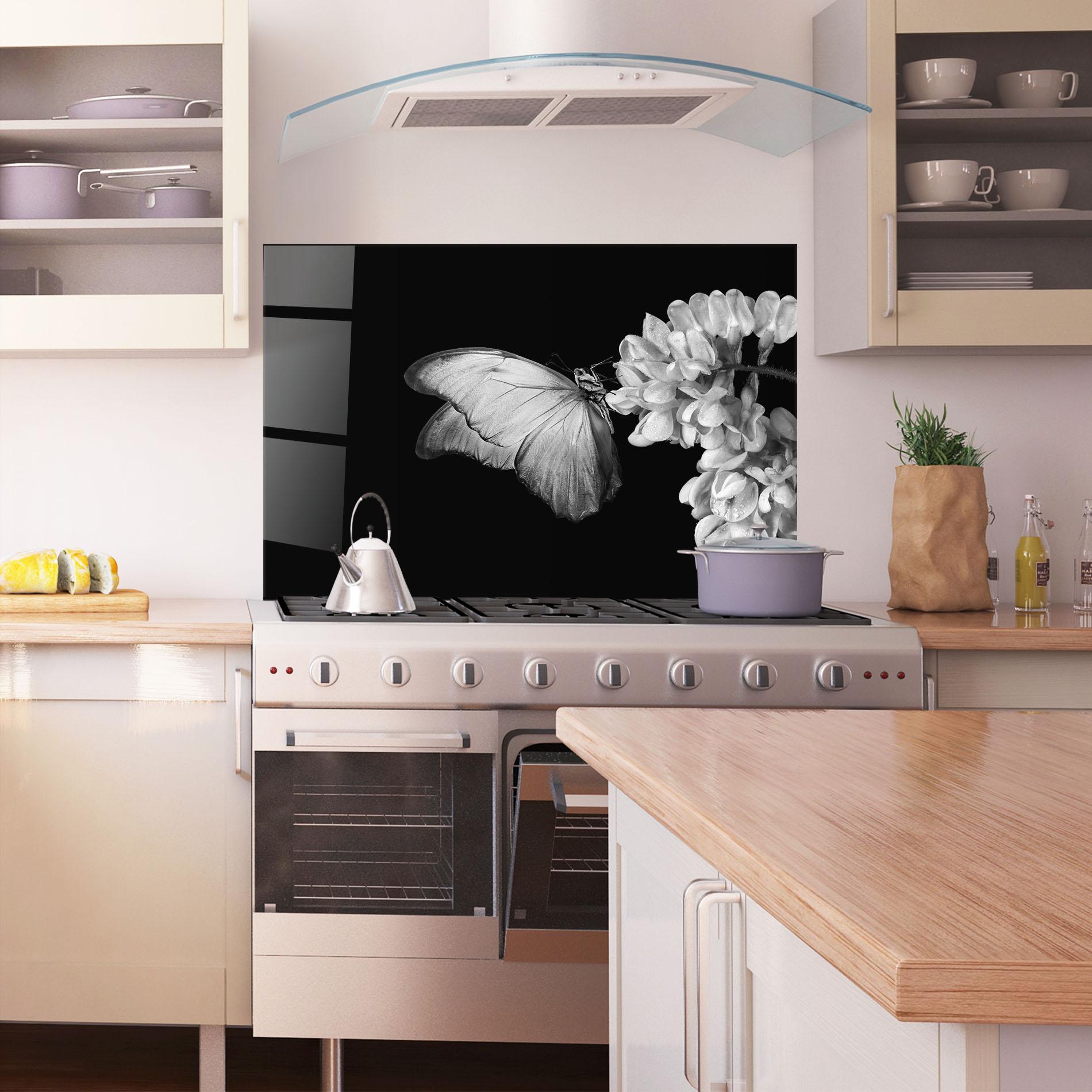 Стъклен панел за кухня Grey Butterfly mockup 1