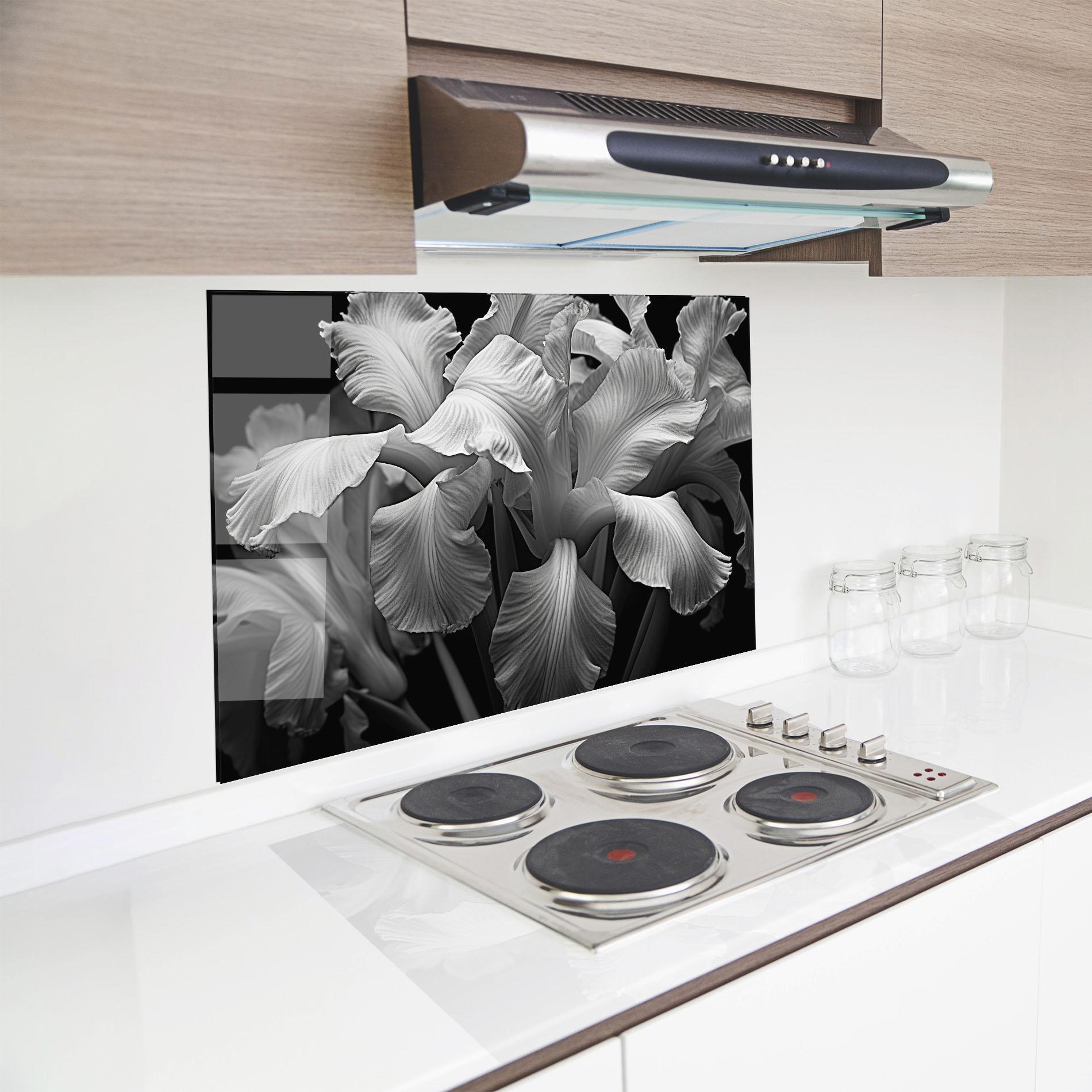Стъклен панел за кухня Grey On Black Iris mockup 8