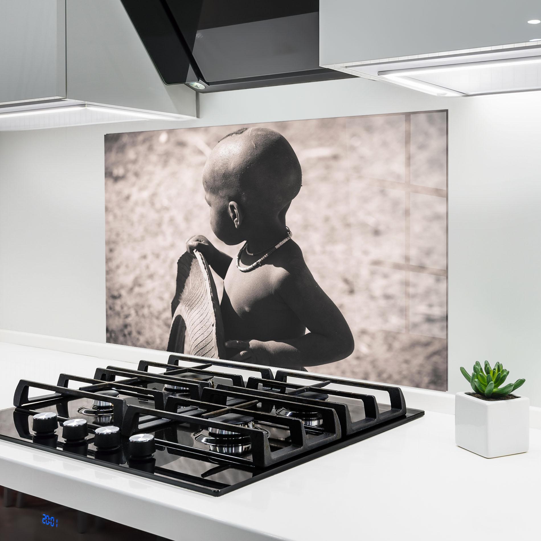 Стъклен панел за кухня African Little Child mockup 6