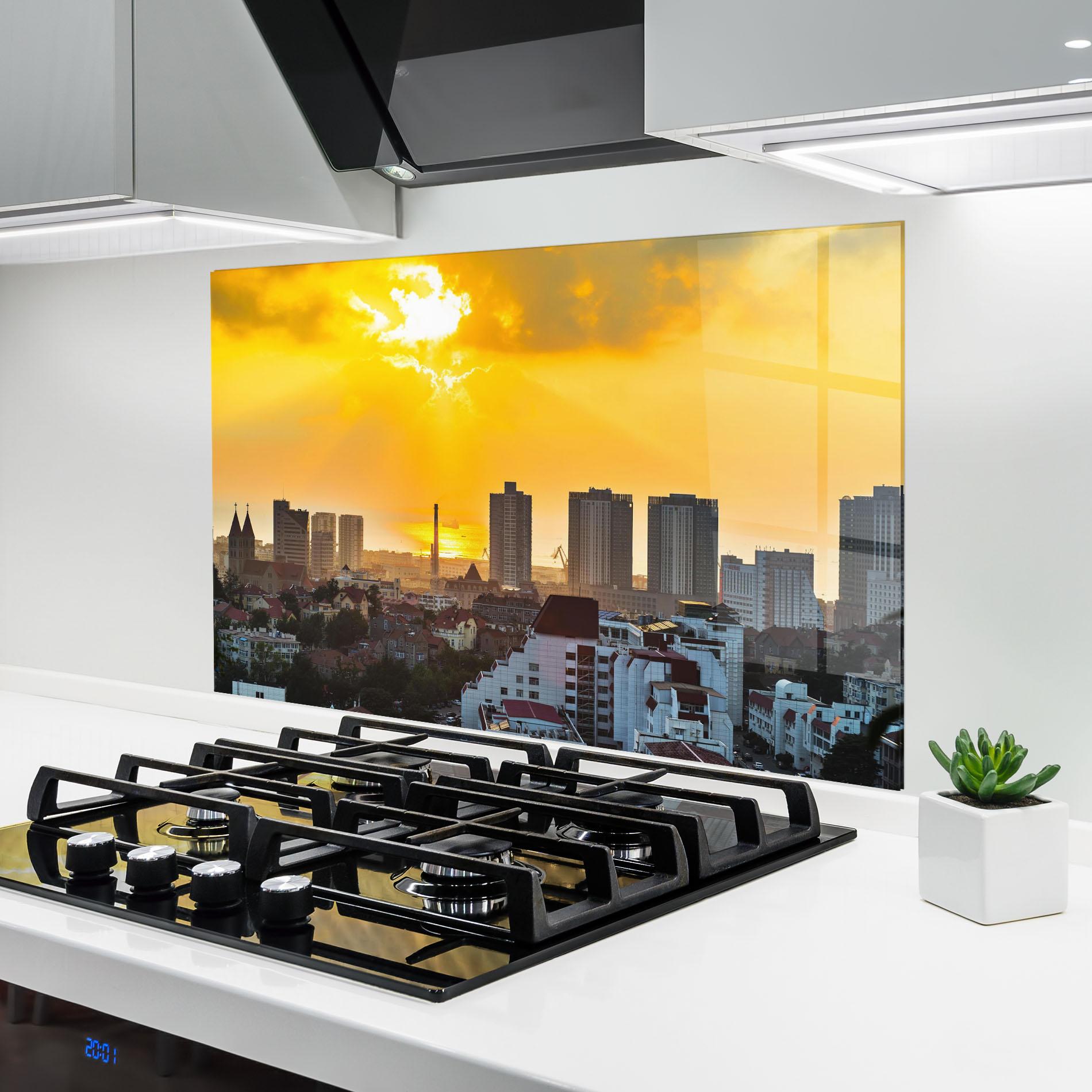 Стъклен панел за кухня City Illuminate Sun mockup 6