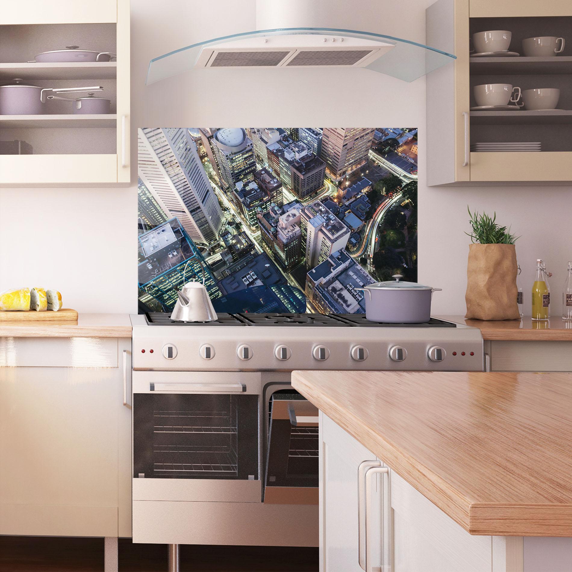 Стъклен панел за кухня Green Purple Skyline mockup 1