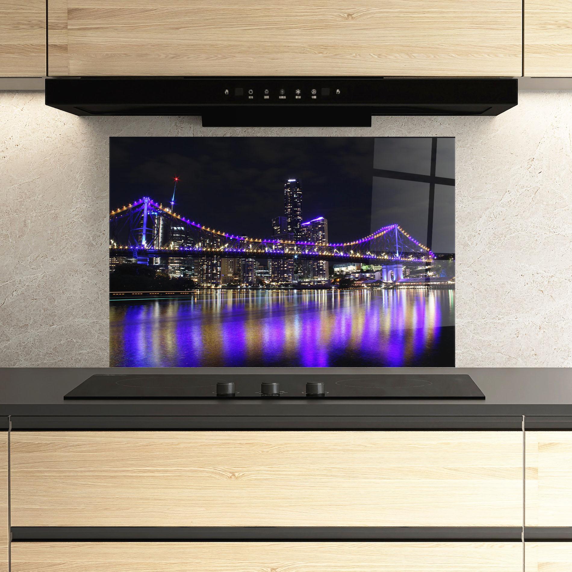 Стъклен панел за кухня Story Bridge mockup 3