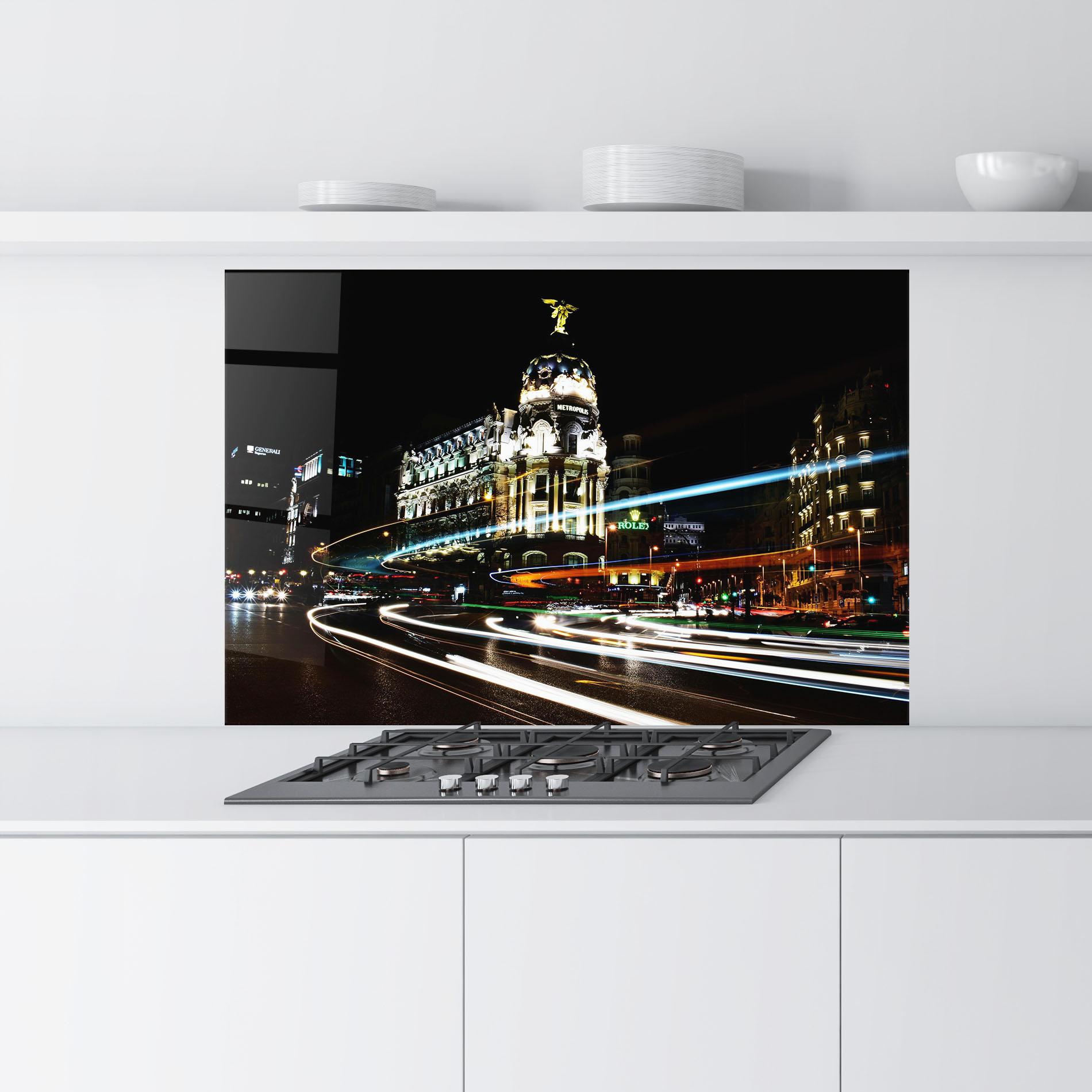 Стъклен панел за кухня Madrid At Night mockup 9