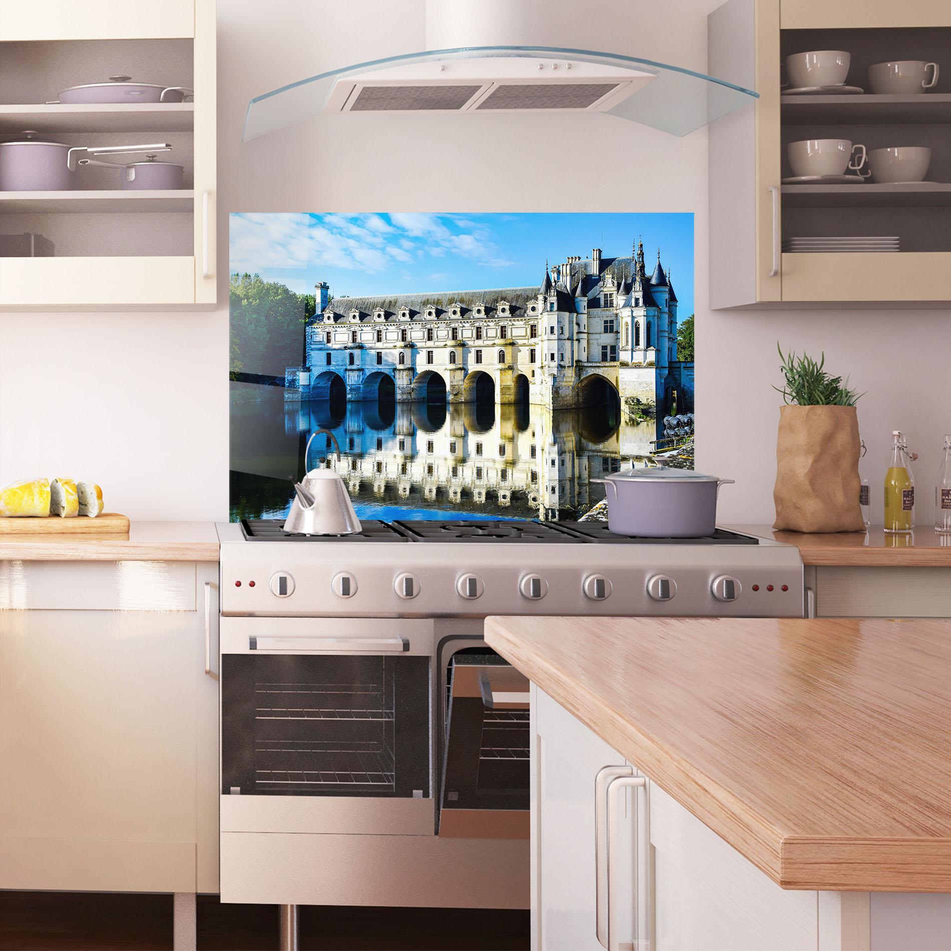 Стъклен панел за кухня White Building Reflection mockup 1