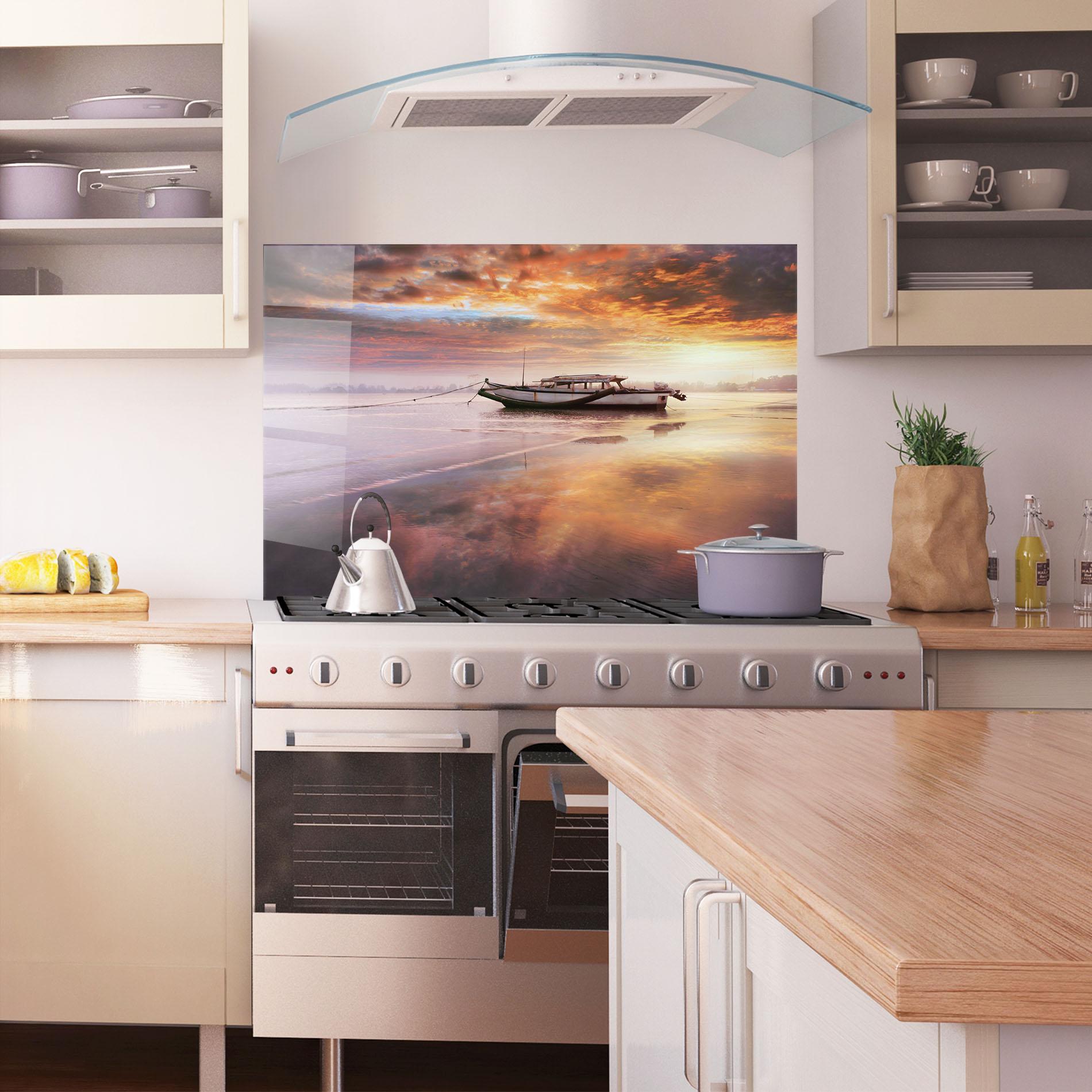 Стъклен панел за кухня Beauty Boat Sunrise mockup 1