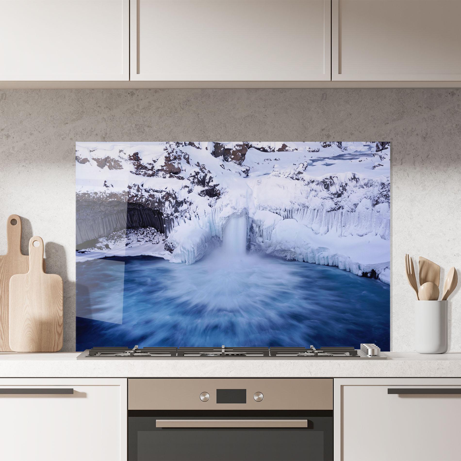 Стъклен панел за кухня Snow Waterfall mockup 7