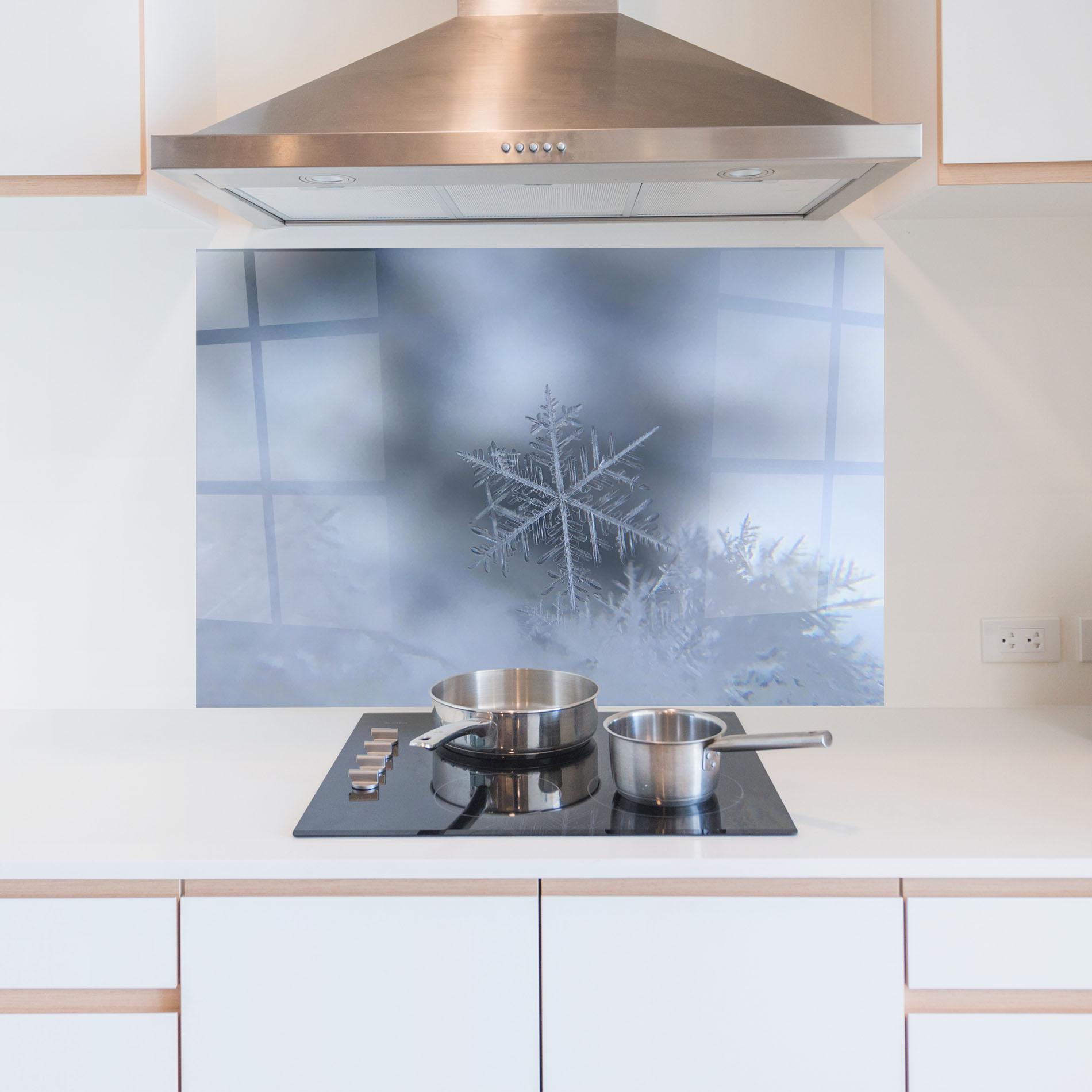 Стъклен панел за кухня Pretty Snowflake mockup 5