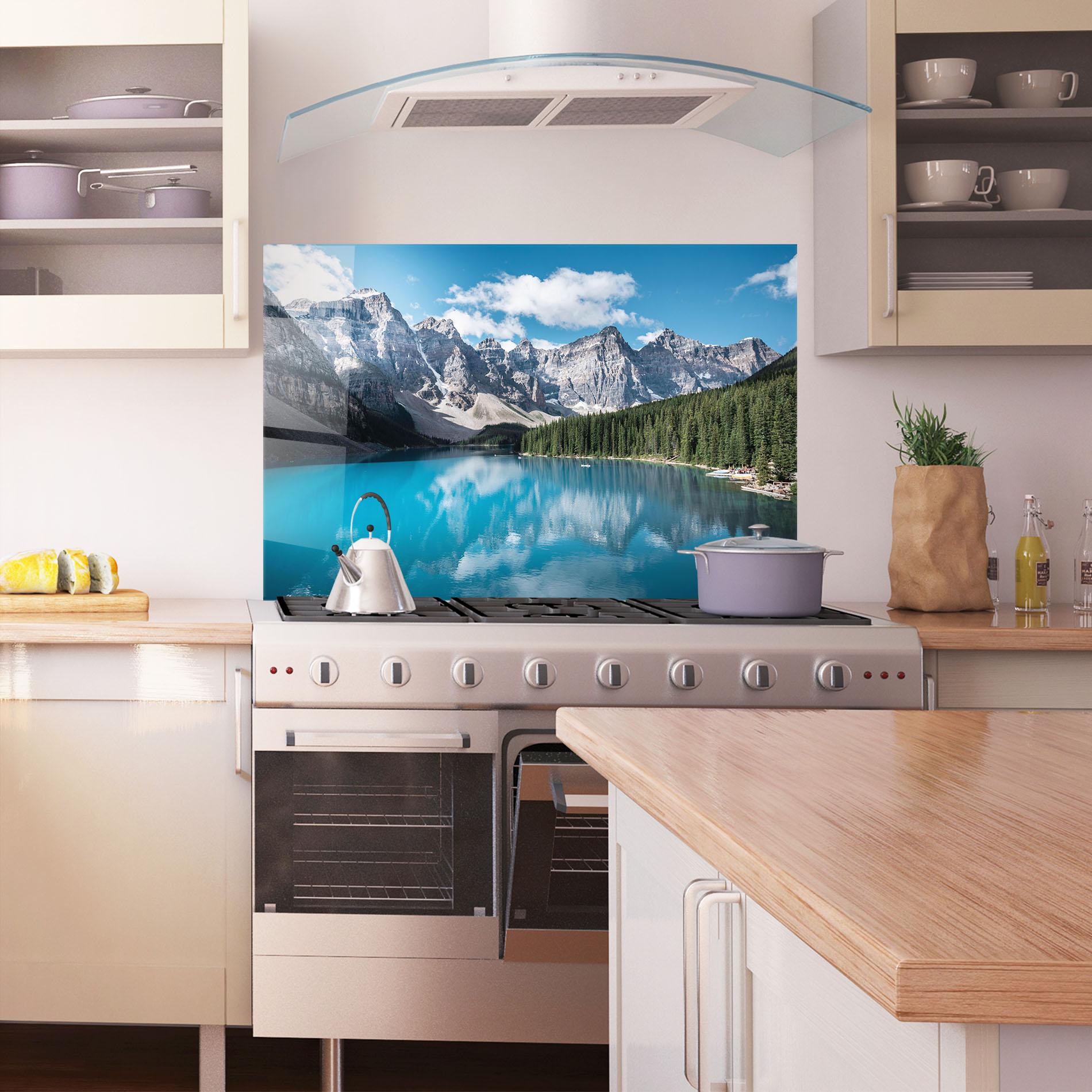Стъклен панел за кухня Beautiful Lake Canada mockup 1