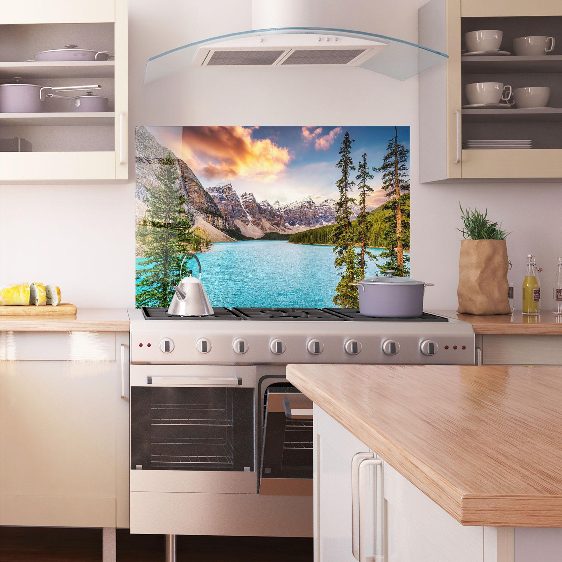 Стъклен панел за кухня Blue Magic Lake mockup 1