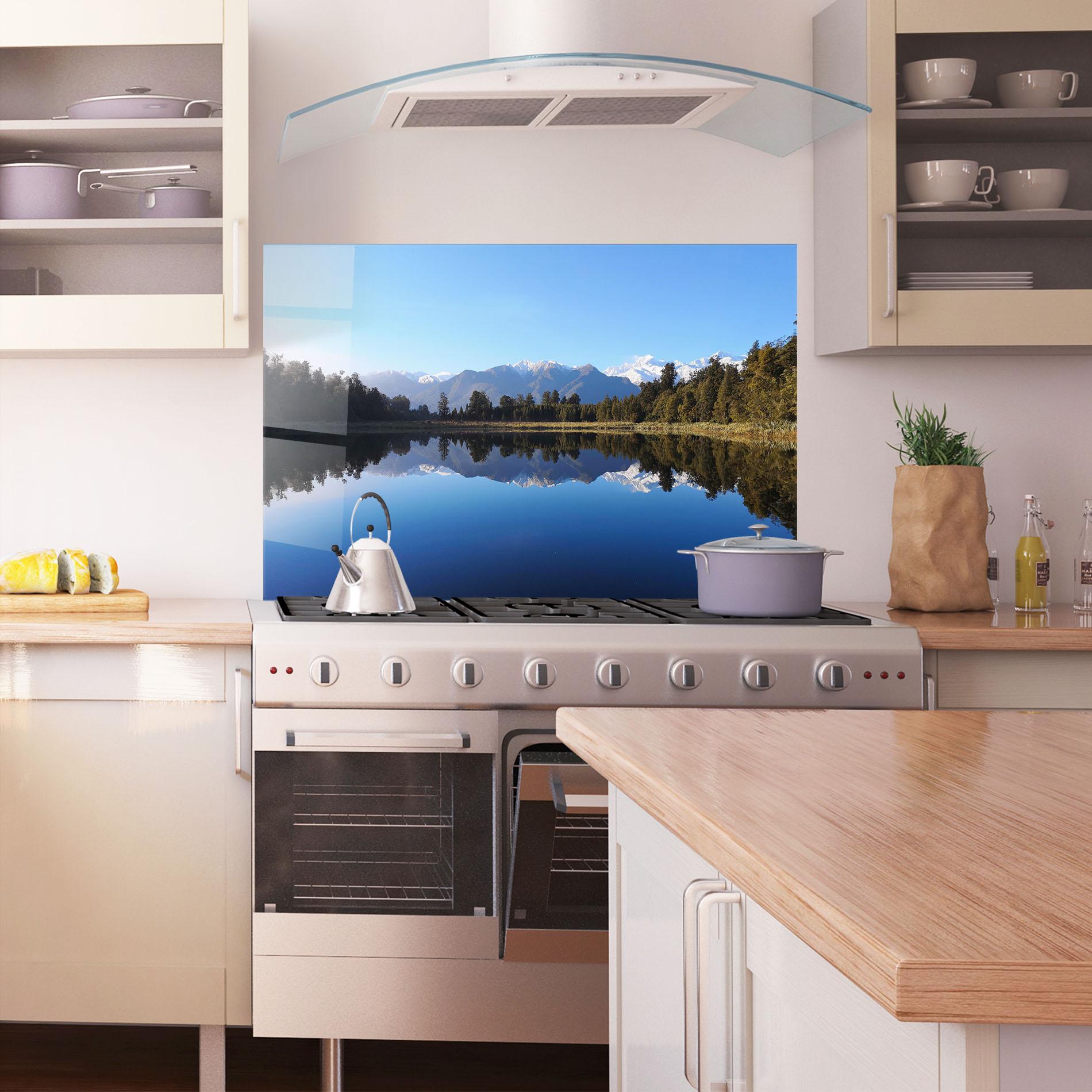 Стъклен панел за кухня Forest View Lake mockup 1