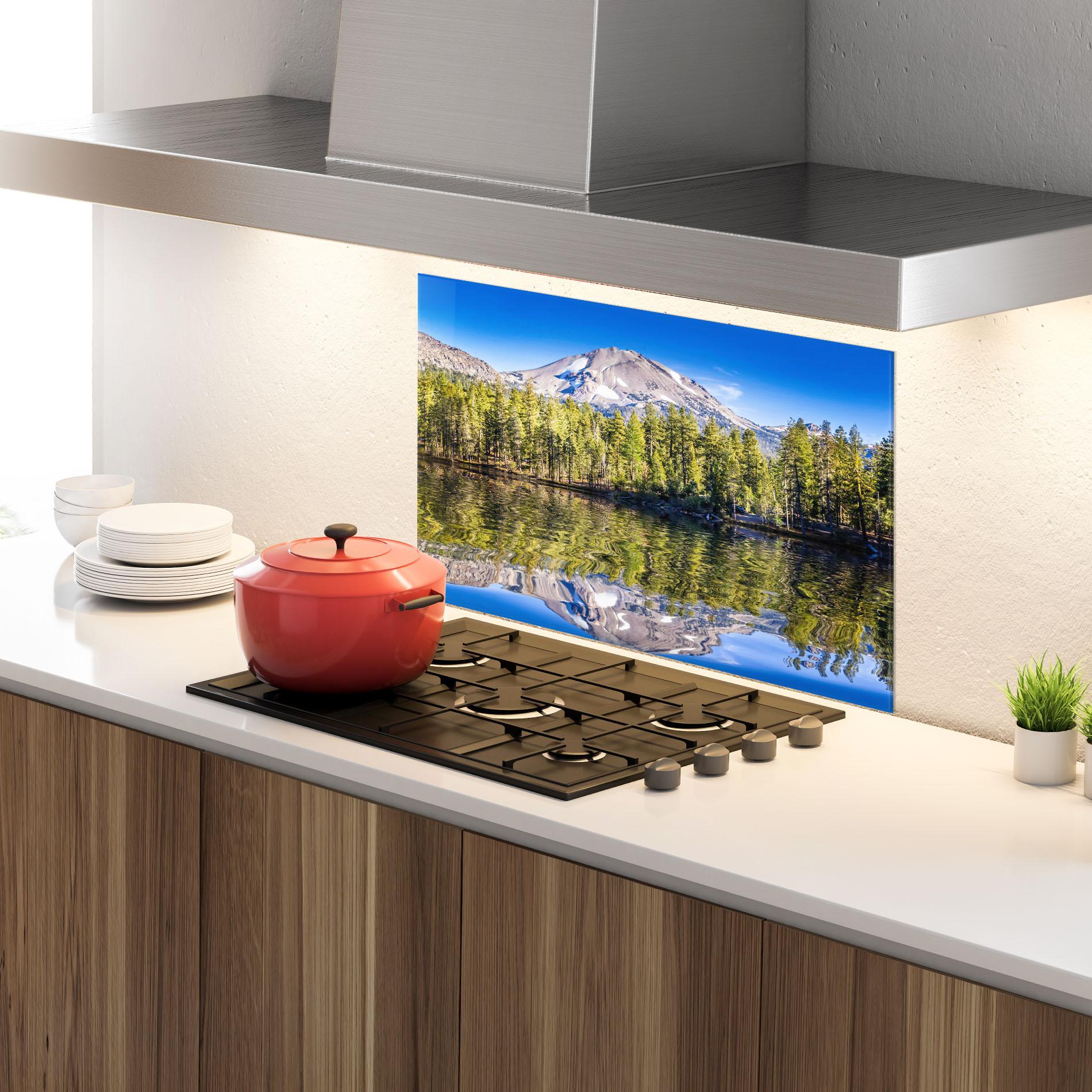 Стъклен панел за кухня Green Tree Lake mockup 4