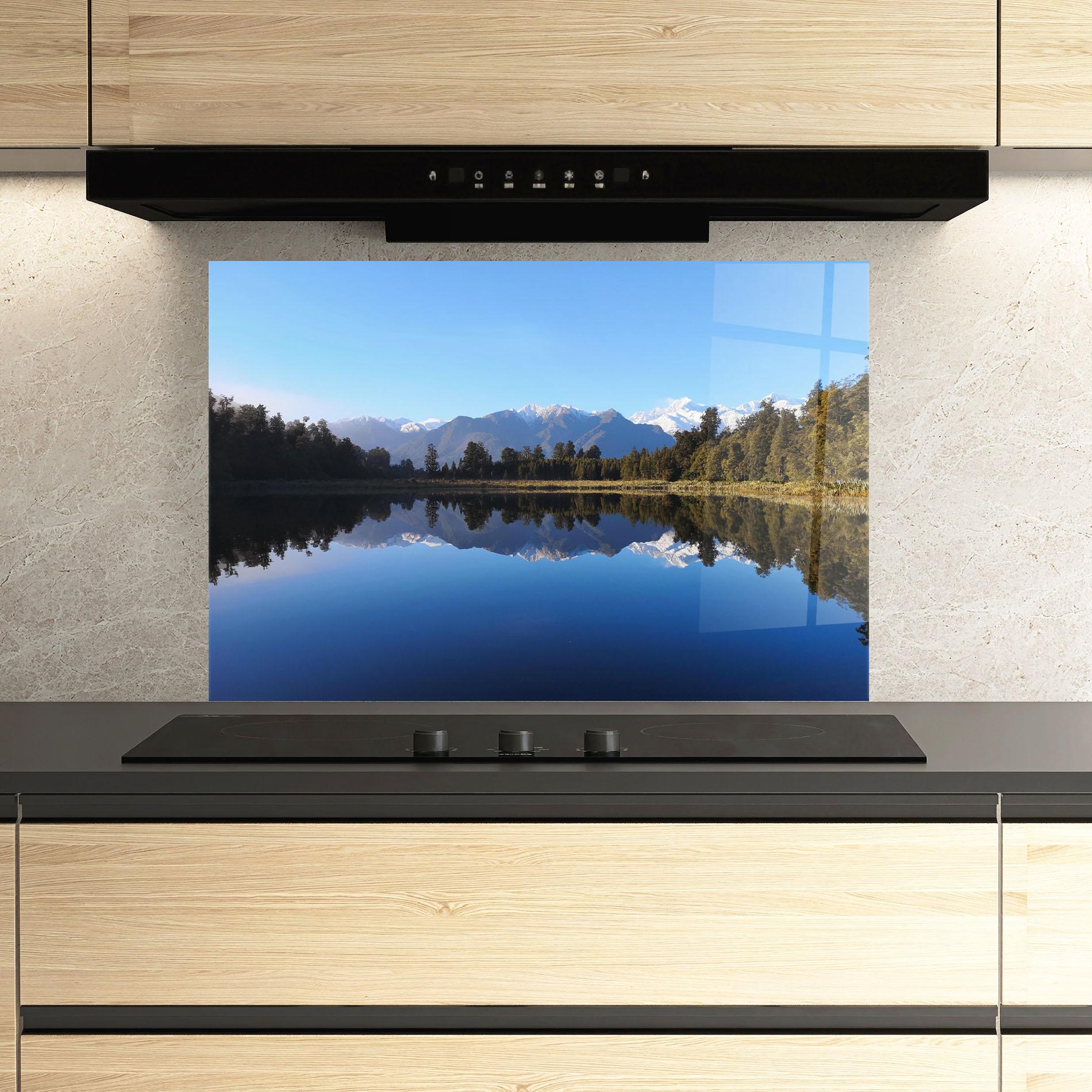 Стъклен панел за кухня Forest View Lake mockup 3