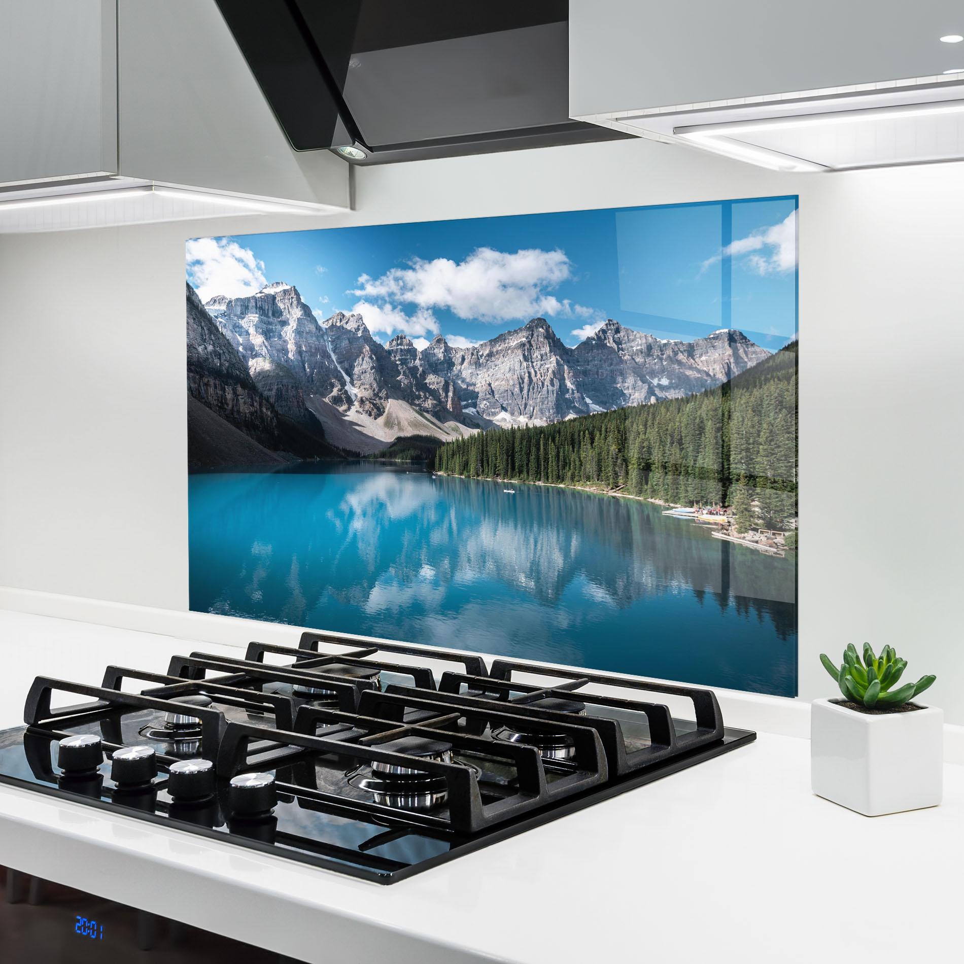 Стъклен панел за кухня Beautiful Lake Canada mockup 6
