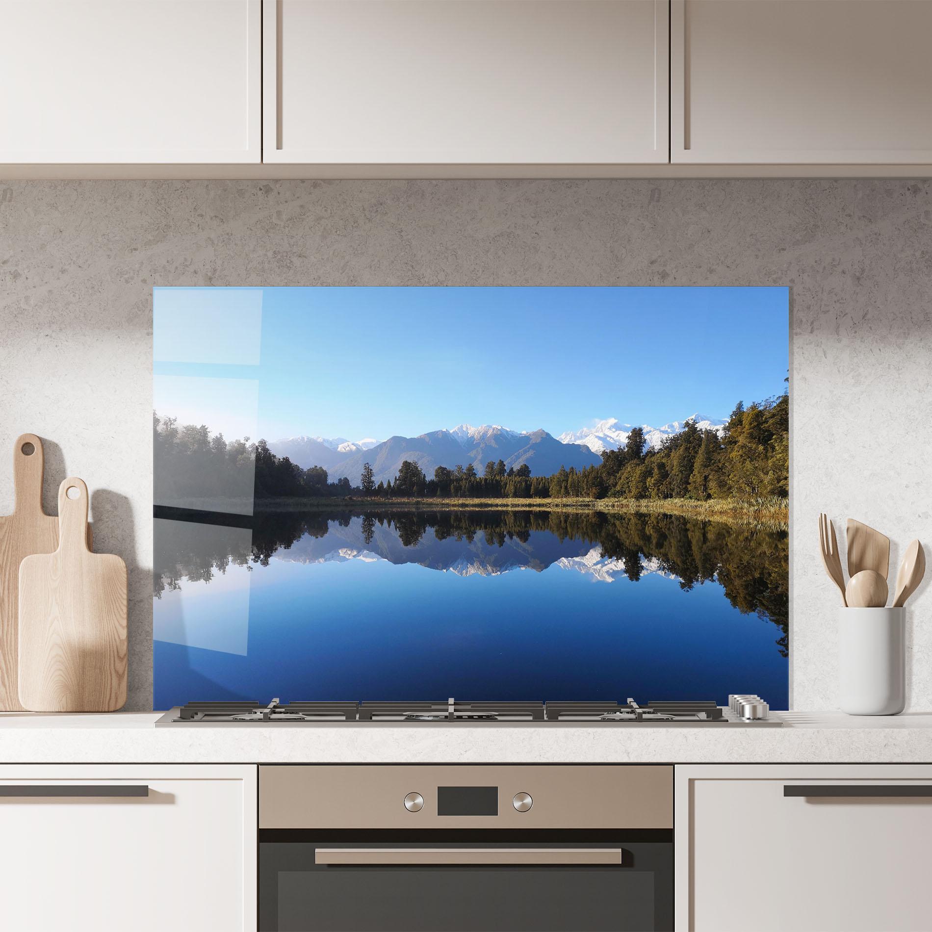 Стъклен панел за кухня Forest View Lake mockup 7