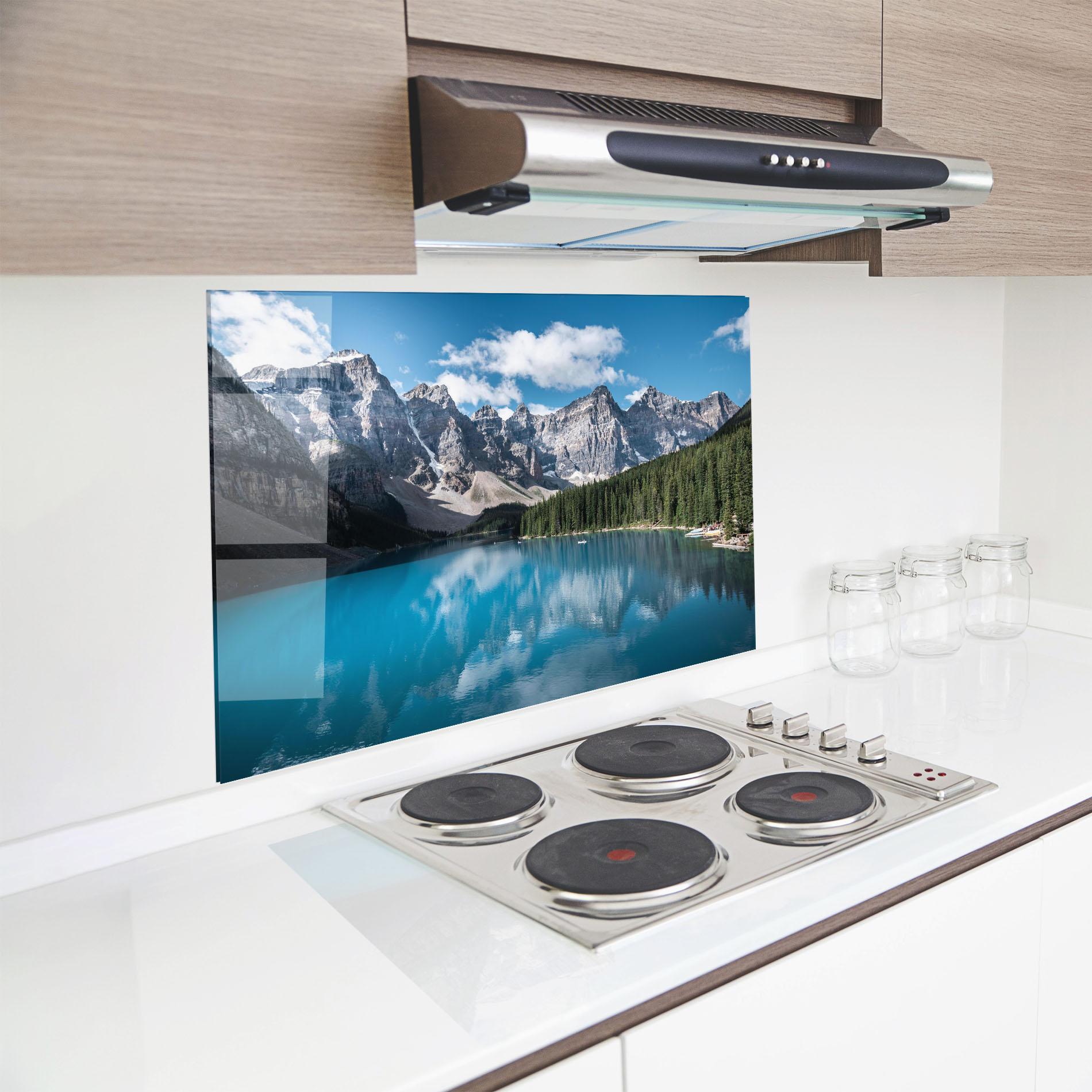 Стъклен панел за кухня Beautiful Lake Canada mockup 8