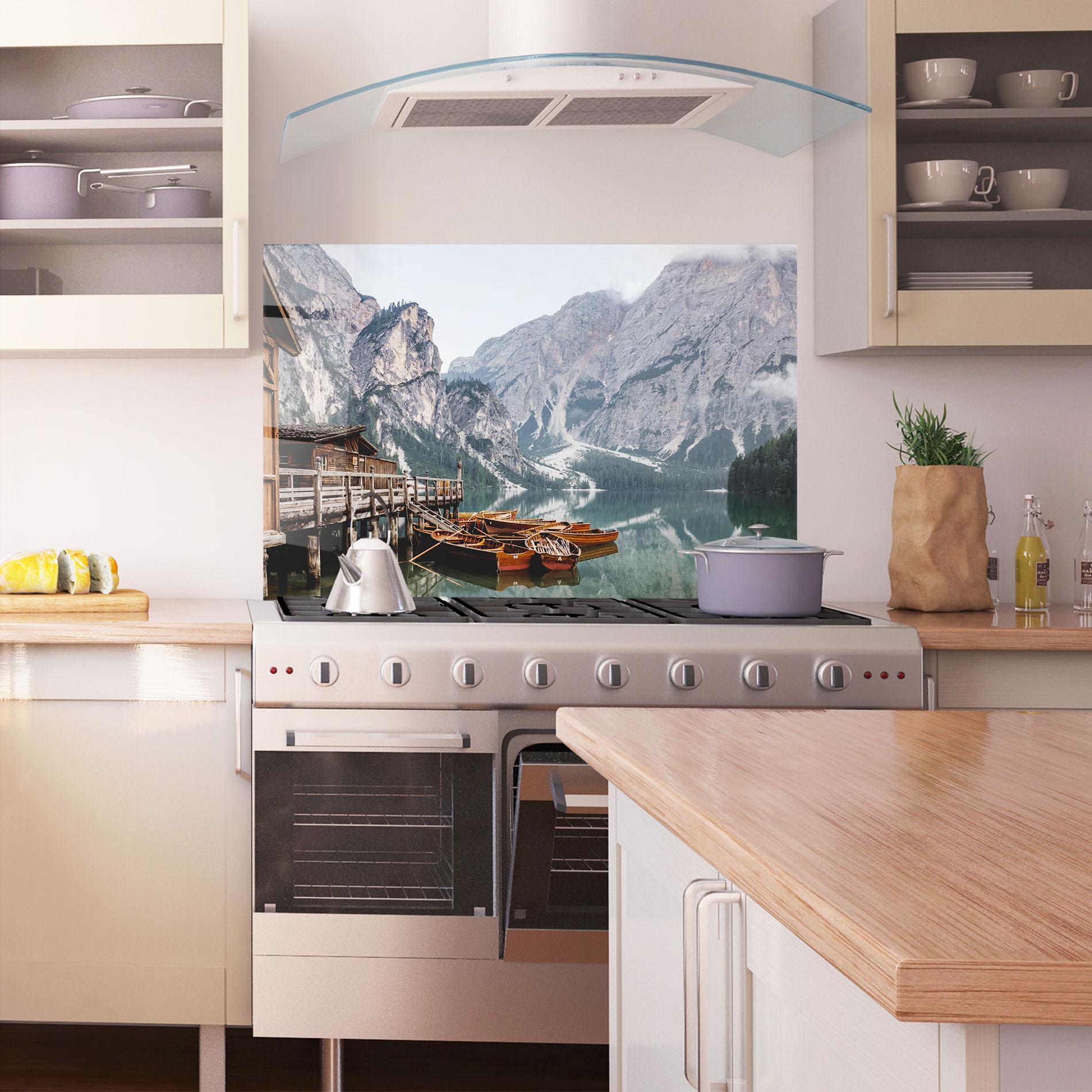 Стъклен панел за кухня Boat Lake Mountain mockup 1