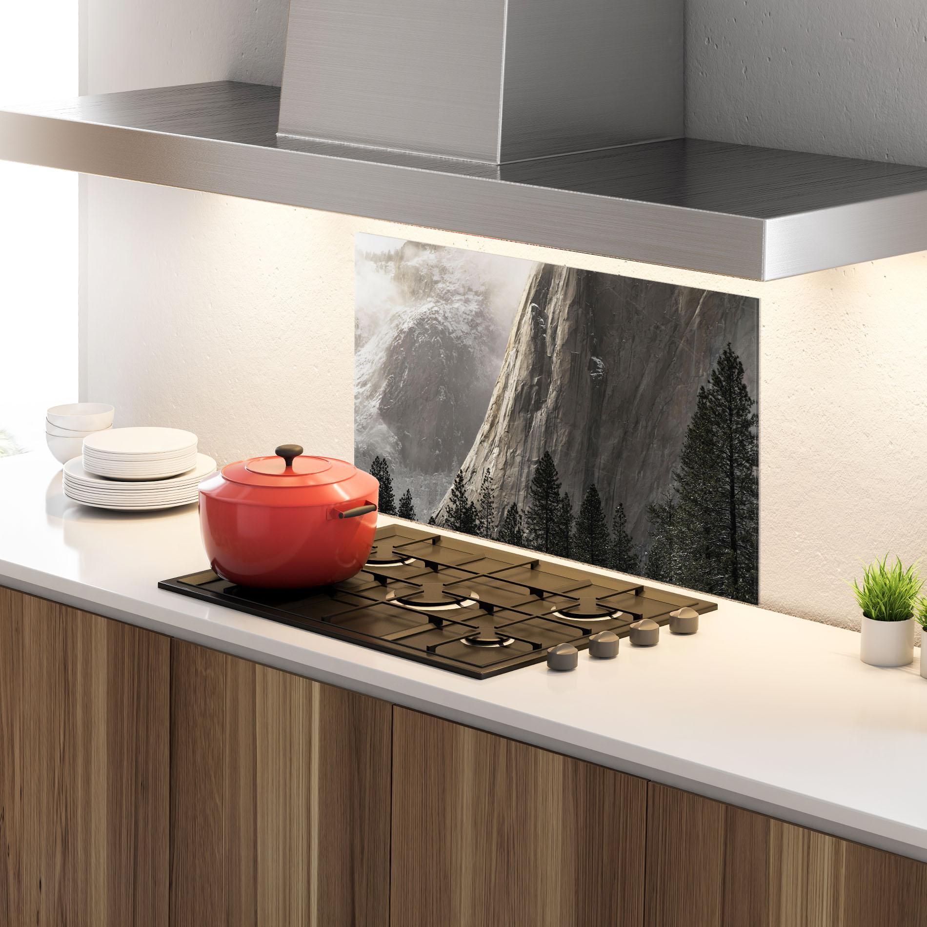 Стъклен панел за кухня Green Tree Mountain mockup 4