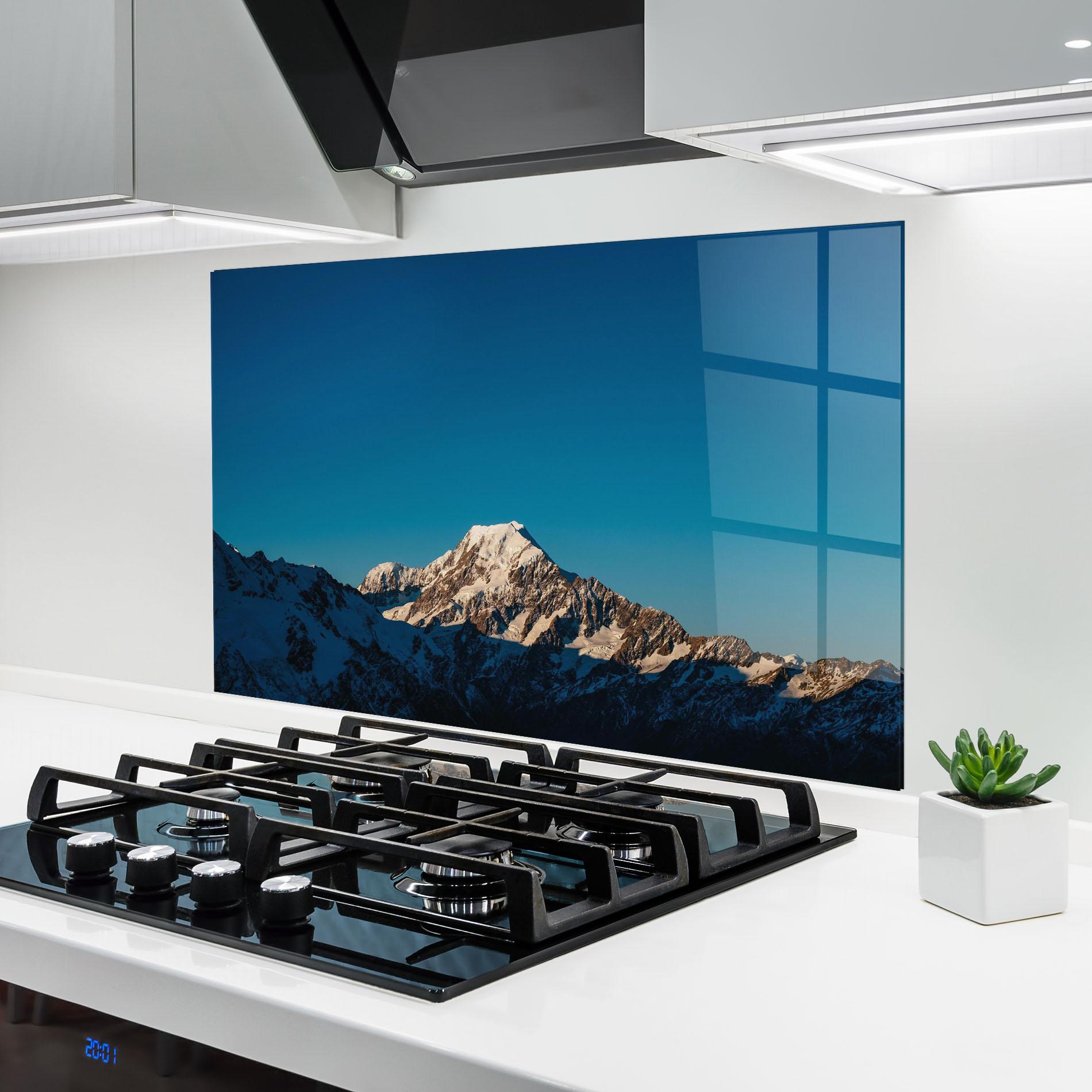 Стъклен панел за кухня Blue Snowy Mountain mockup 6