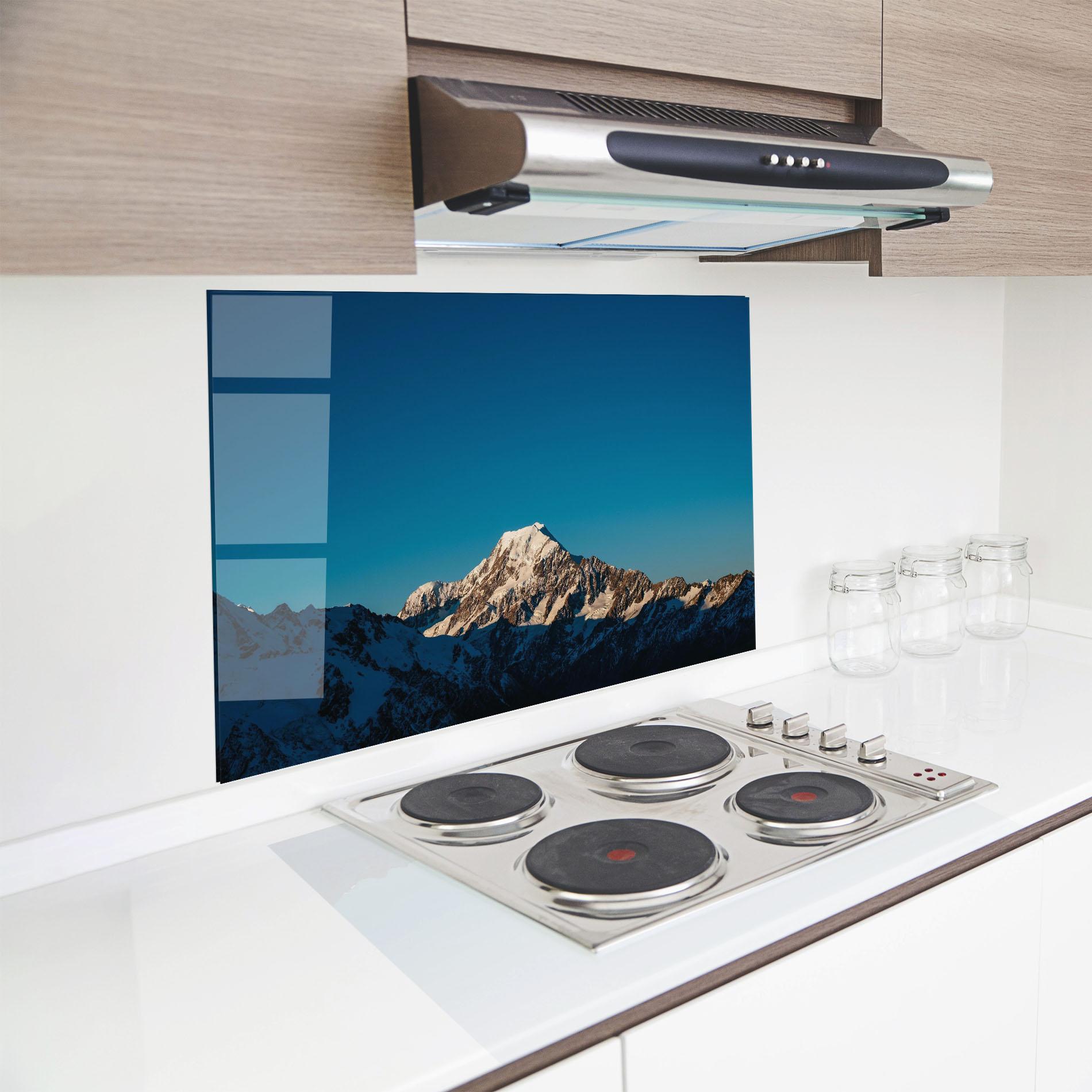 Стъклен панел за кухня Blue Snowy Mountain mockup 8