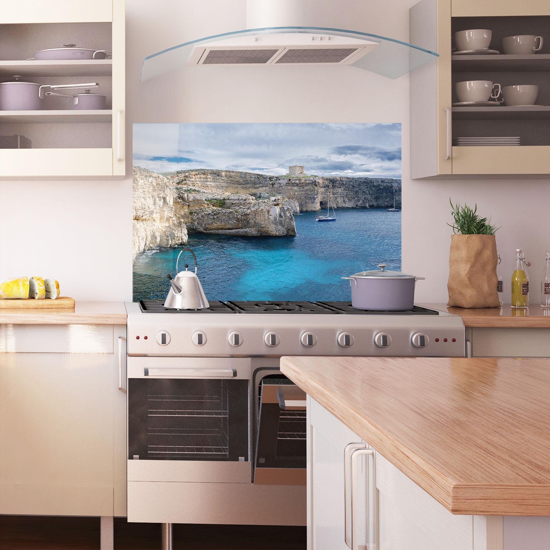 Стъклен панел за кухня Island Landscape mockup 1