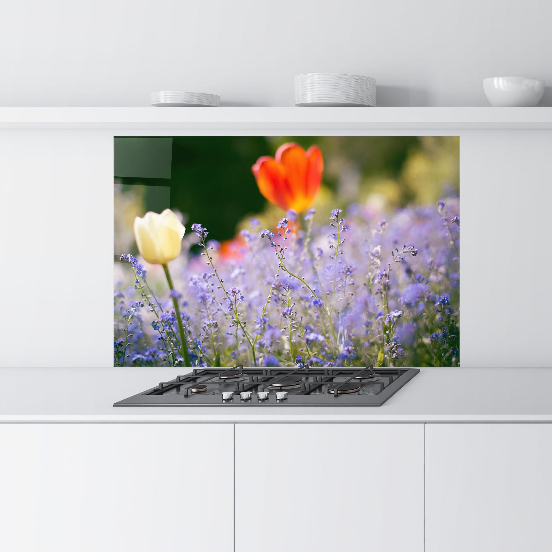 Стъклен панел за кухня Small Little Spring Flower mockup 9