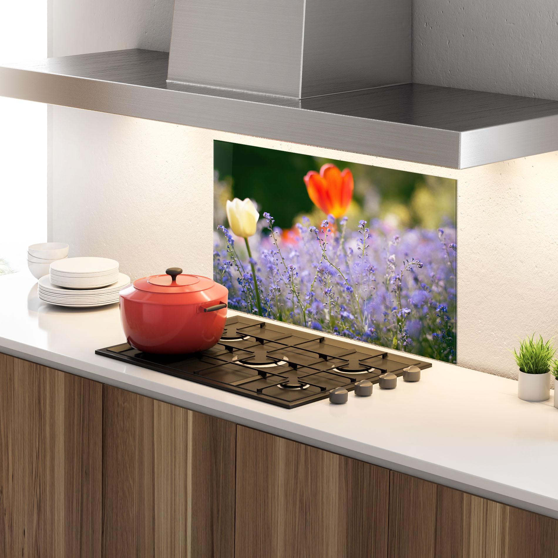 Стъклен панел за кухня Small Little Spring Flower mockup 4
