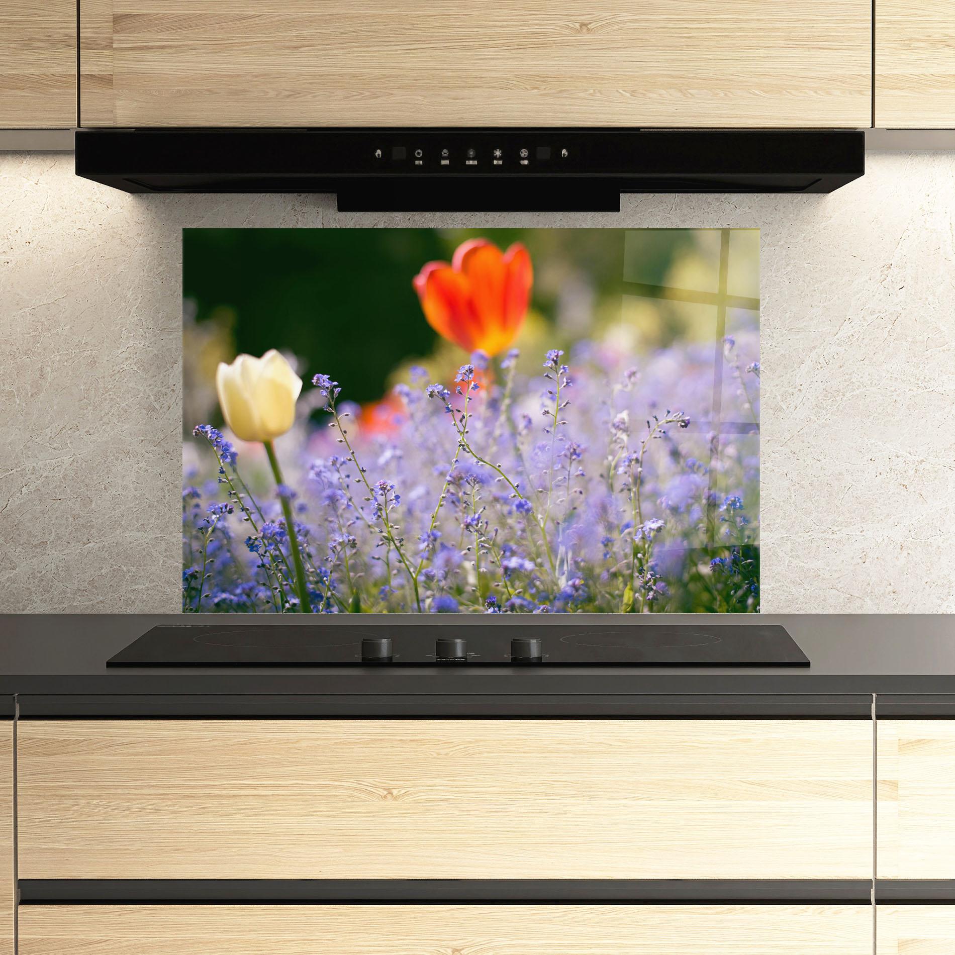 Стъклен панел за кухня Small Little Spring Flower mockup 3