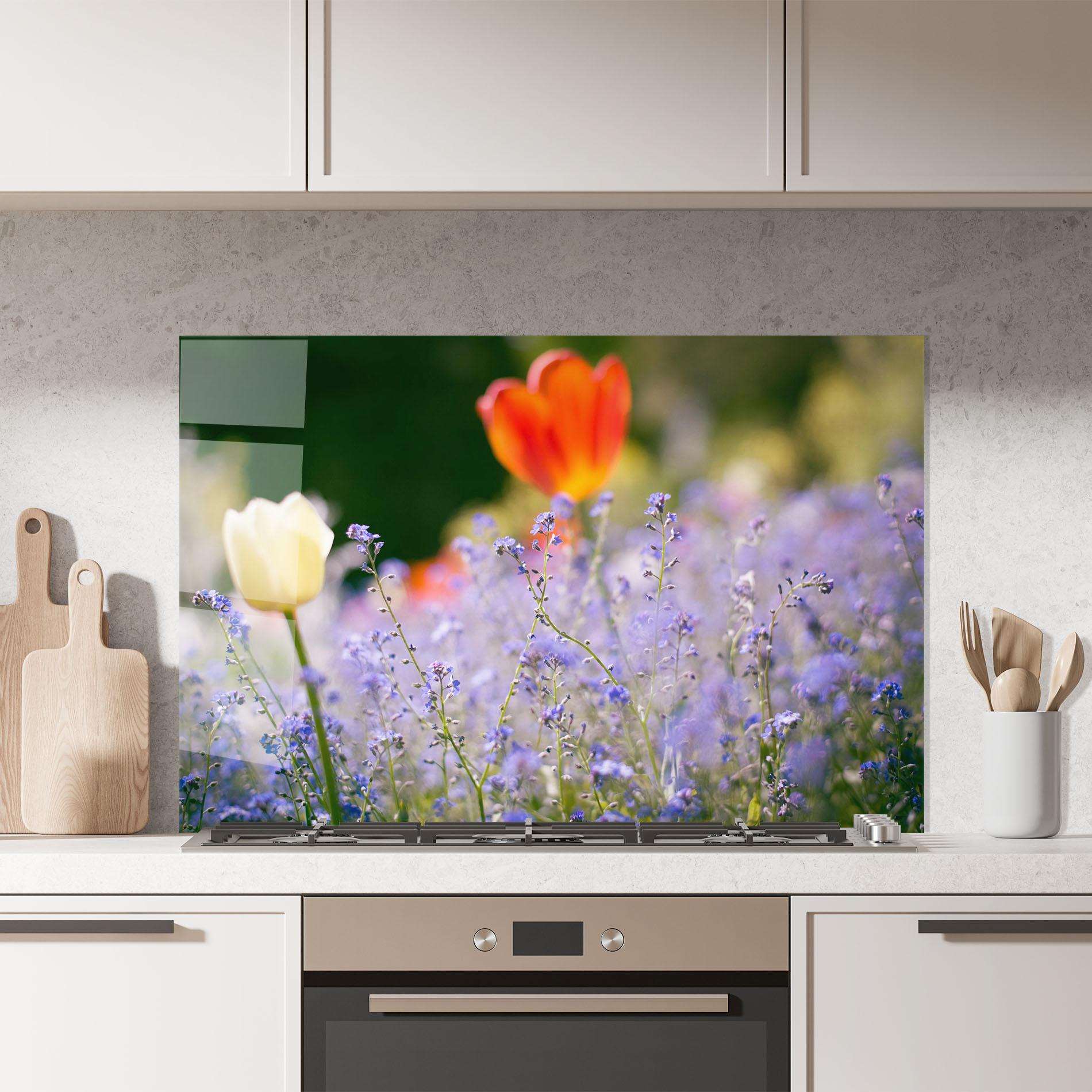 Стъклен панел за кухня Small Little Spring Flower mockup 7