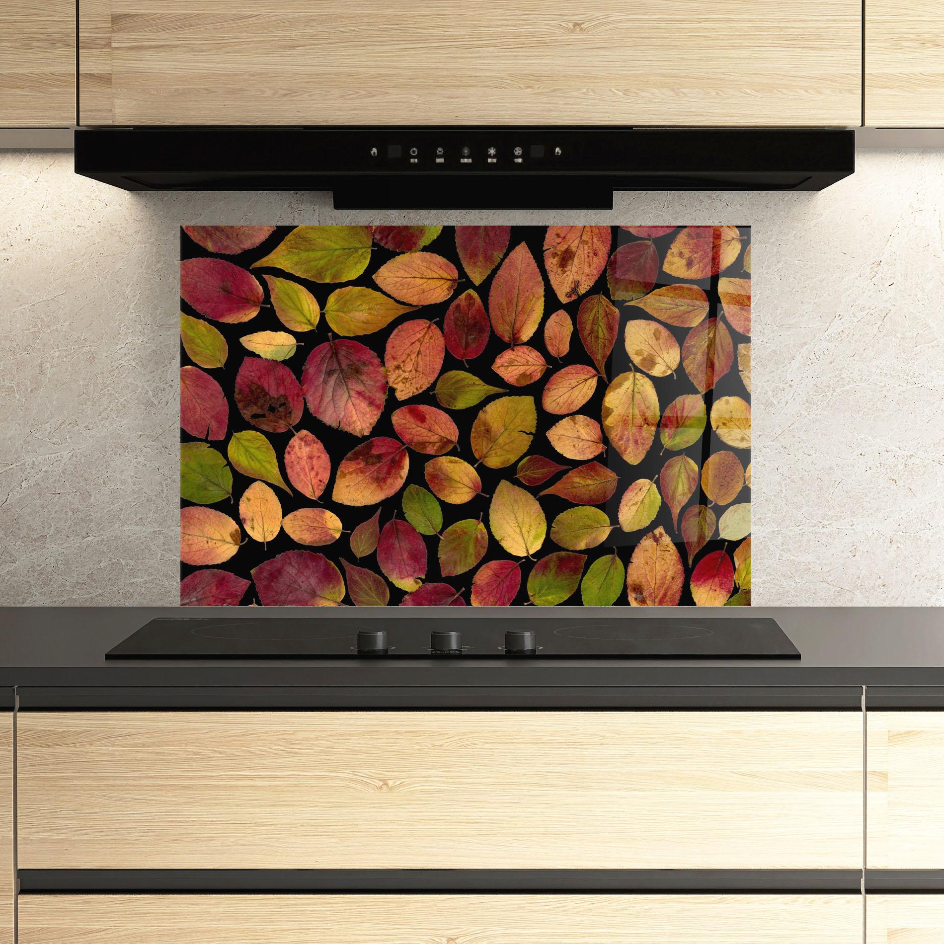 Стъклен панел за кухня Carpet Of Leaves mockup 3