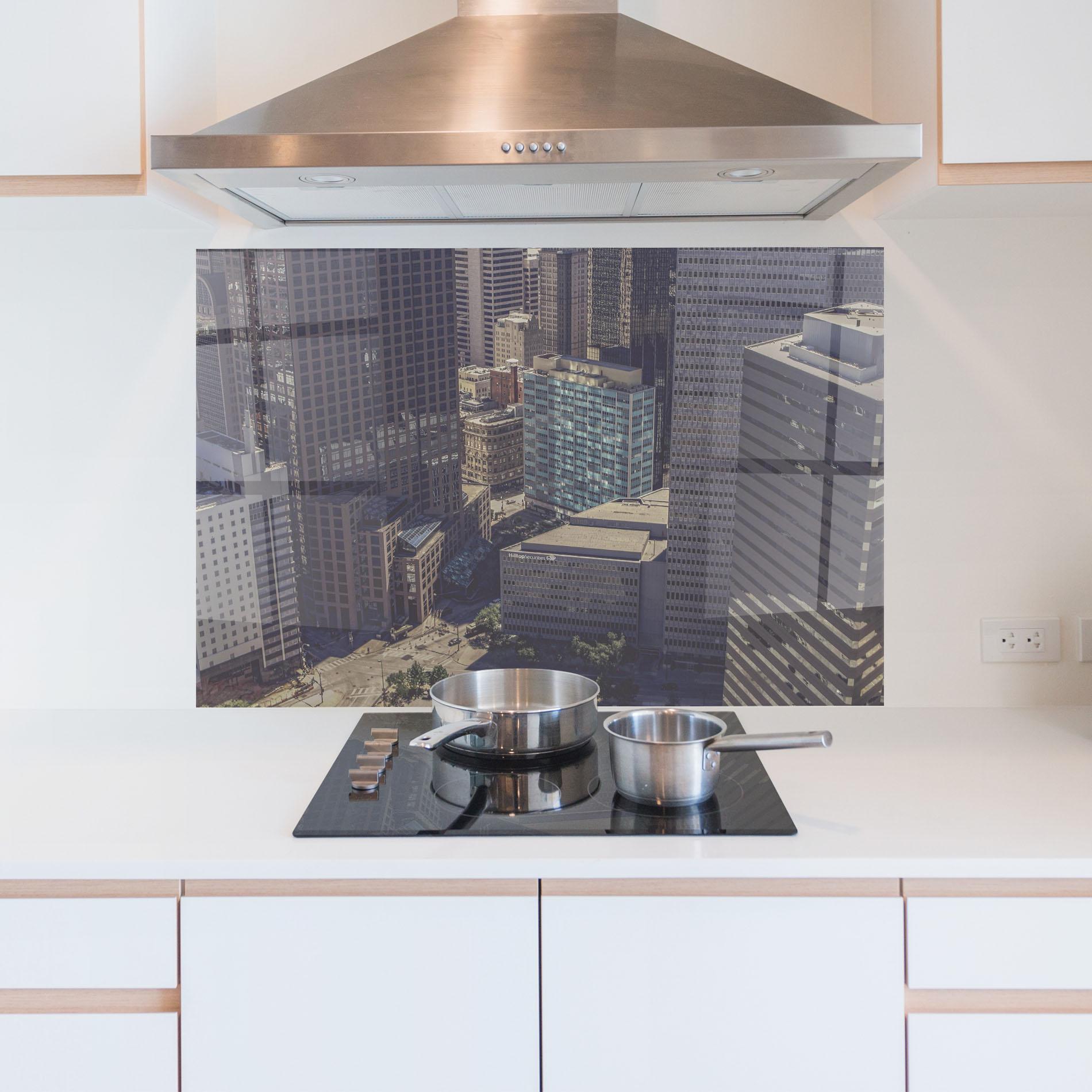 Стъклен панел за кухня Cream Light Building mockup 5