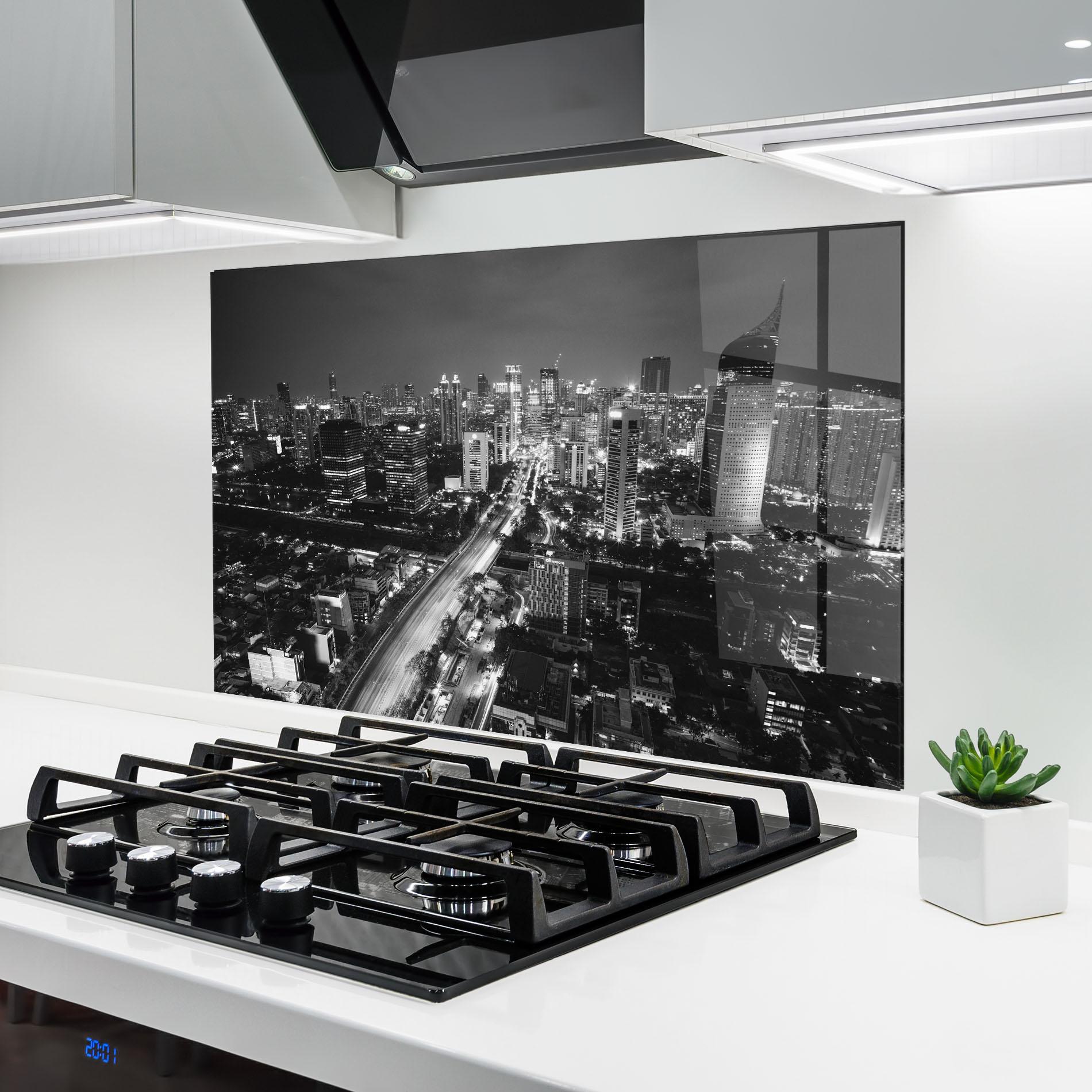 Стъклен панел за кухня Grey Lights City mockup 6