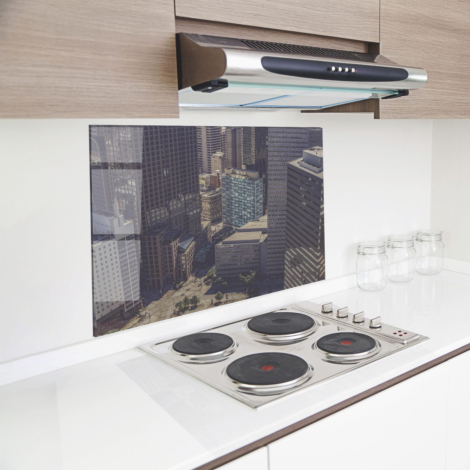 Стъклен панел за кухня Cream Light Building mockup 8