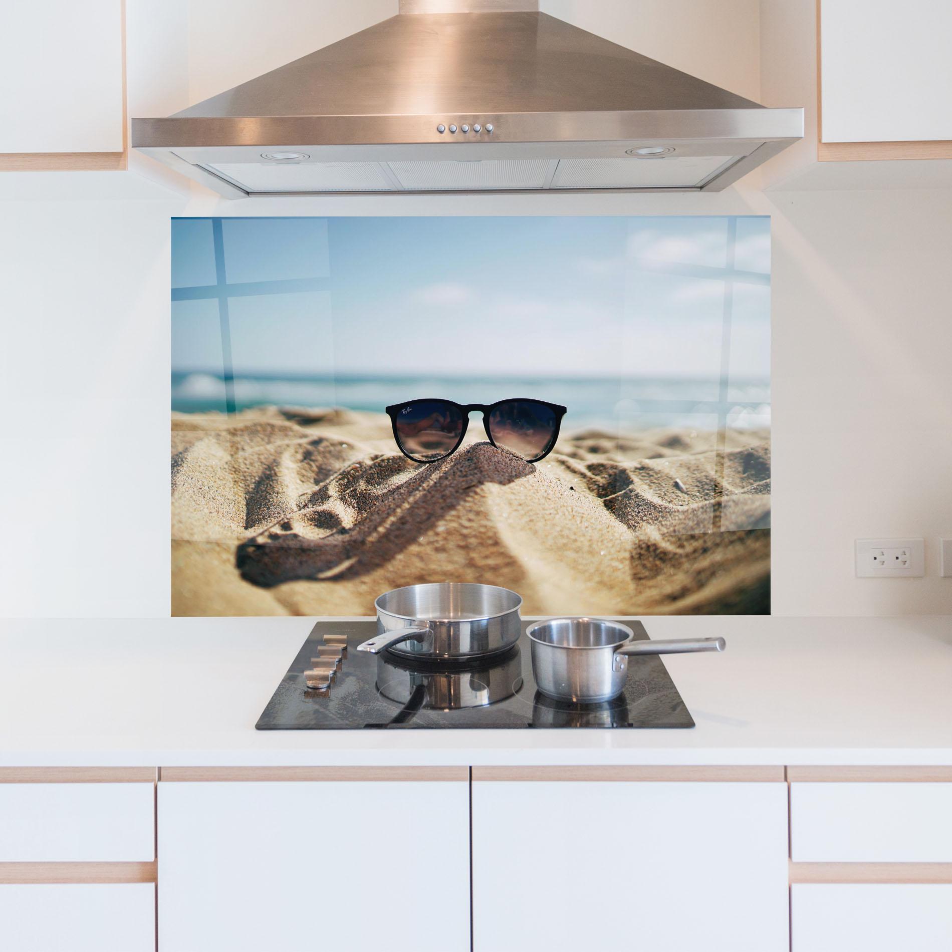 Стъклен панел за кухня Sand Glasses mockup 5