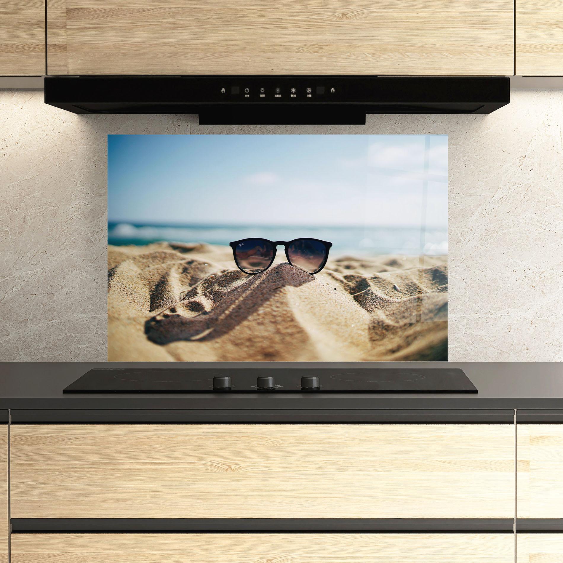 Стъклен панел за кухня Sand Glasses mockup 3