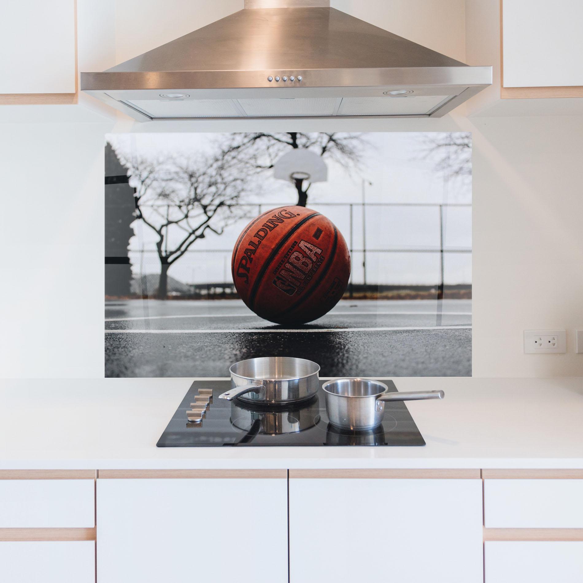 Стъклен панел за кухня Orange Basketball On Grey mockup 5