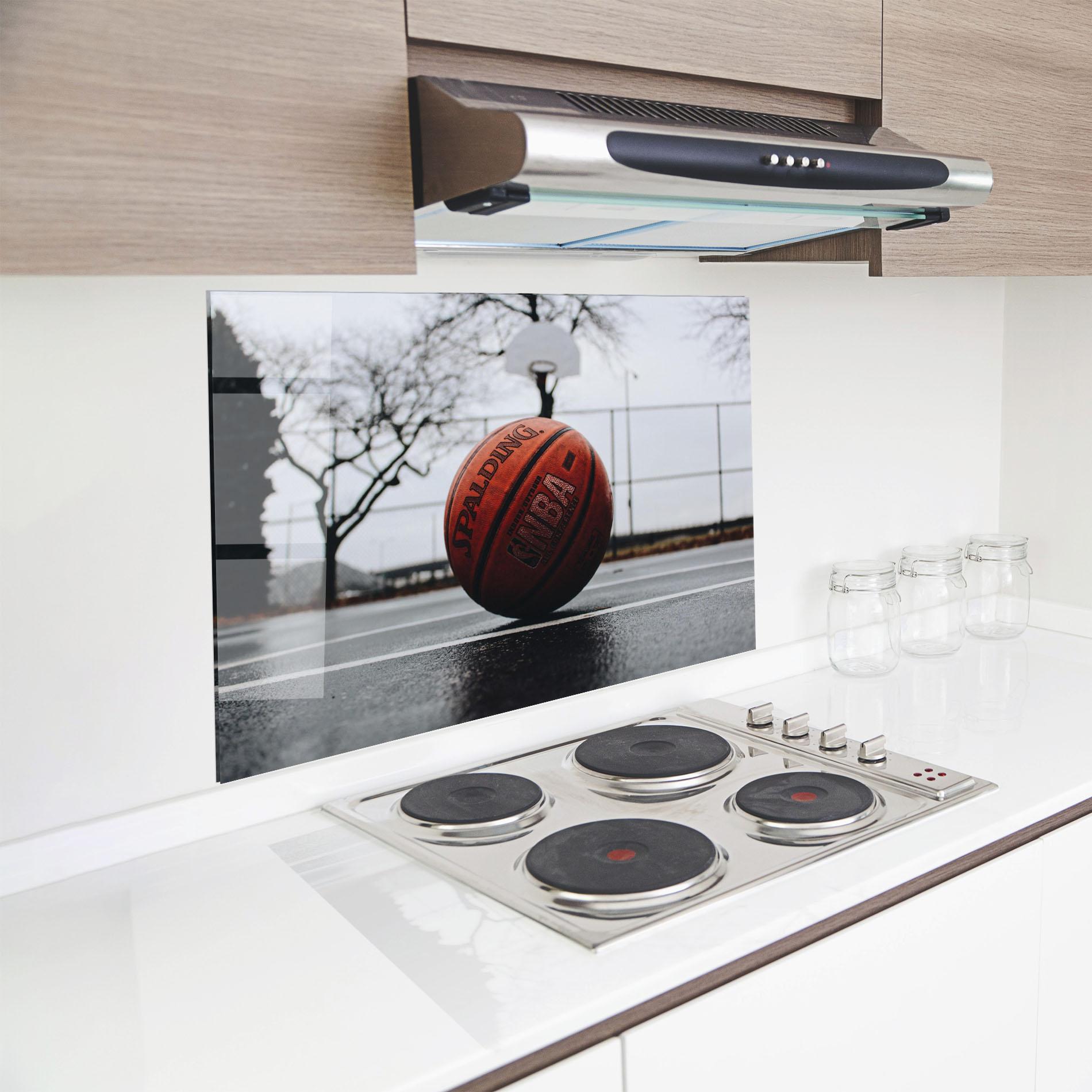 Стъклен панел за кухня Orange Basketball On Grey mockup 8