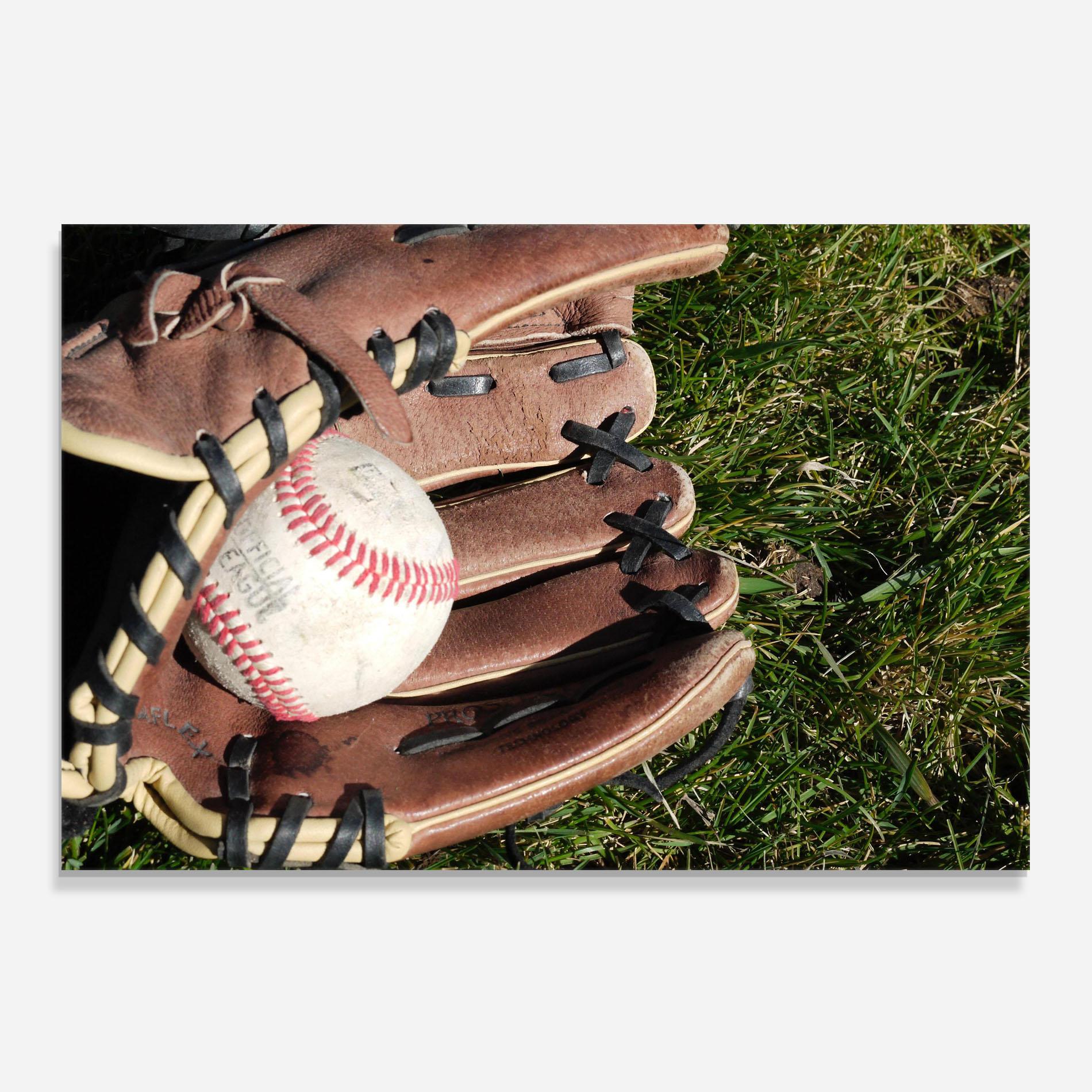 Стъклен панел за кухня Brown Baseball Glove mockup 0