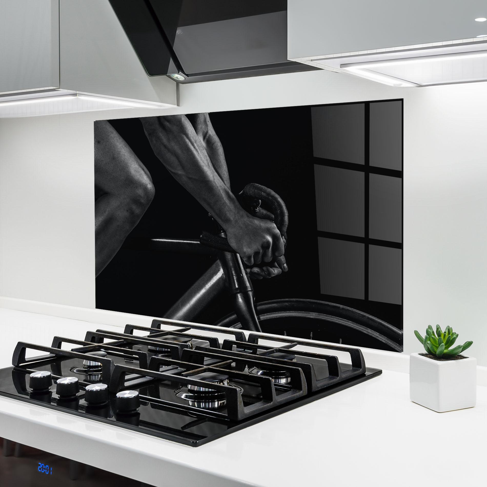 Стъклен панел за кухня Bike Burst mockup 6