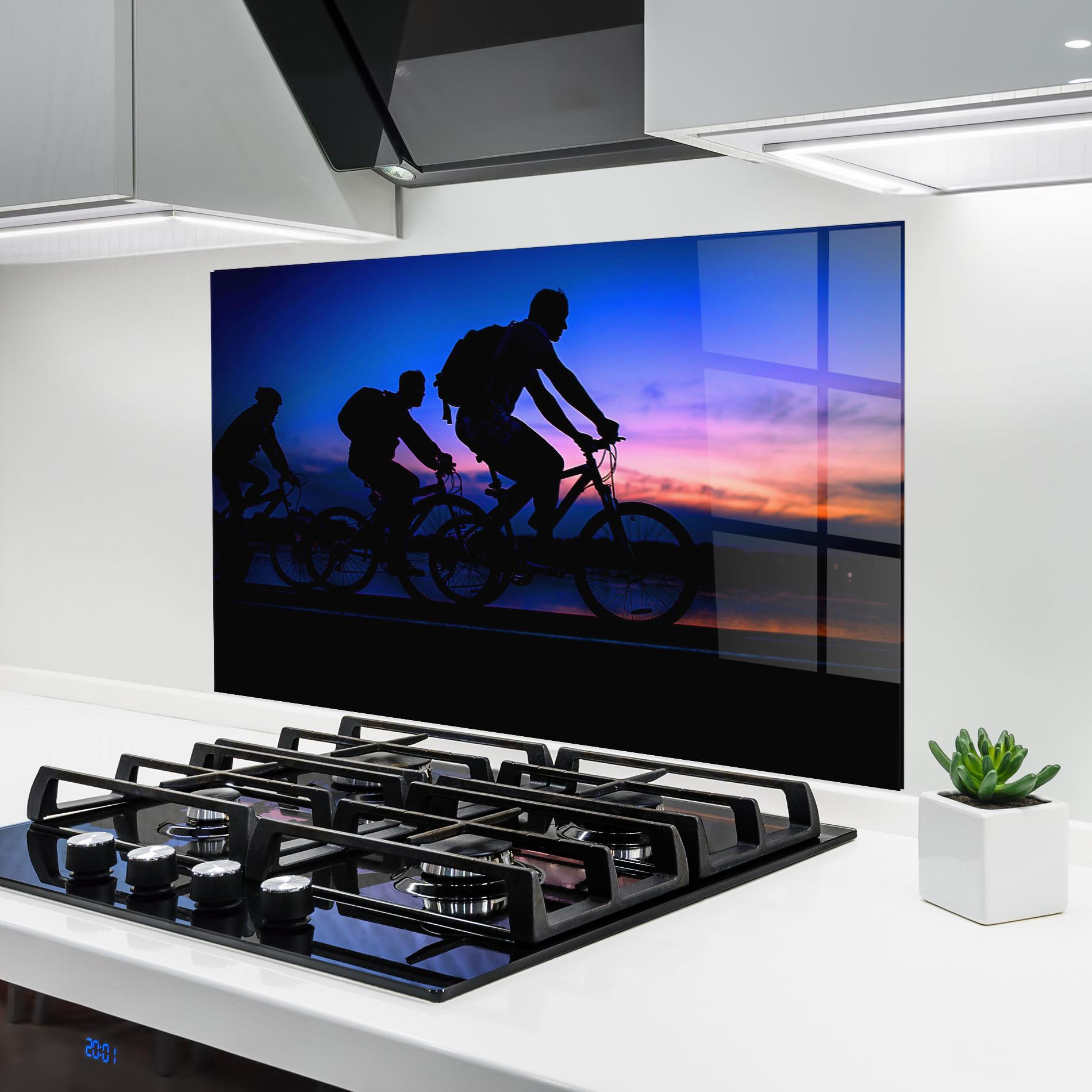 Стъклен панел за кухня Dark Blue Sky Shilouette mockup 6