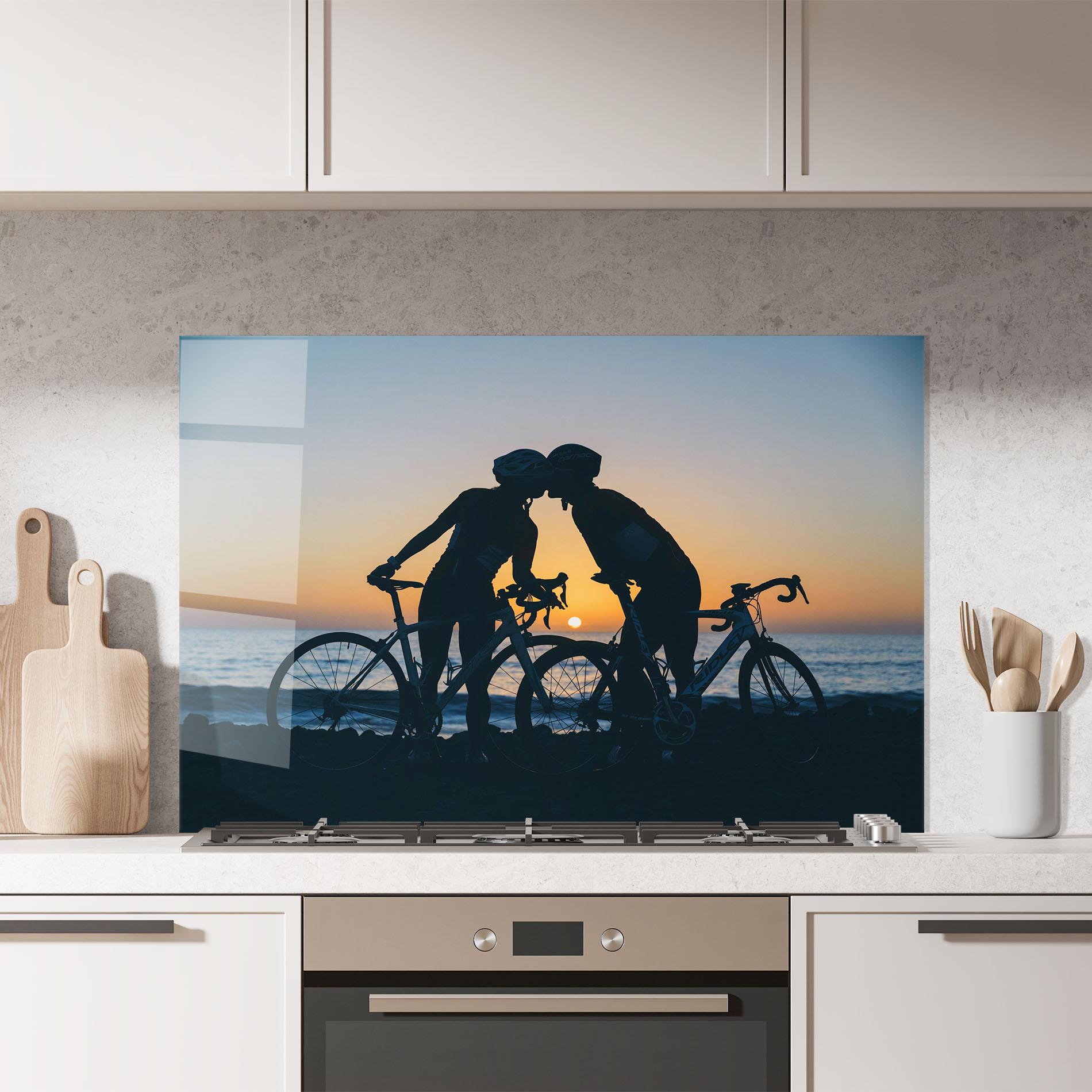 Стъклен панел за кухня Bike Couple Kissing mockup 7
