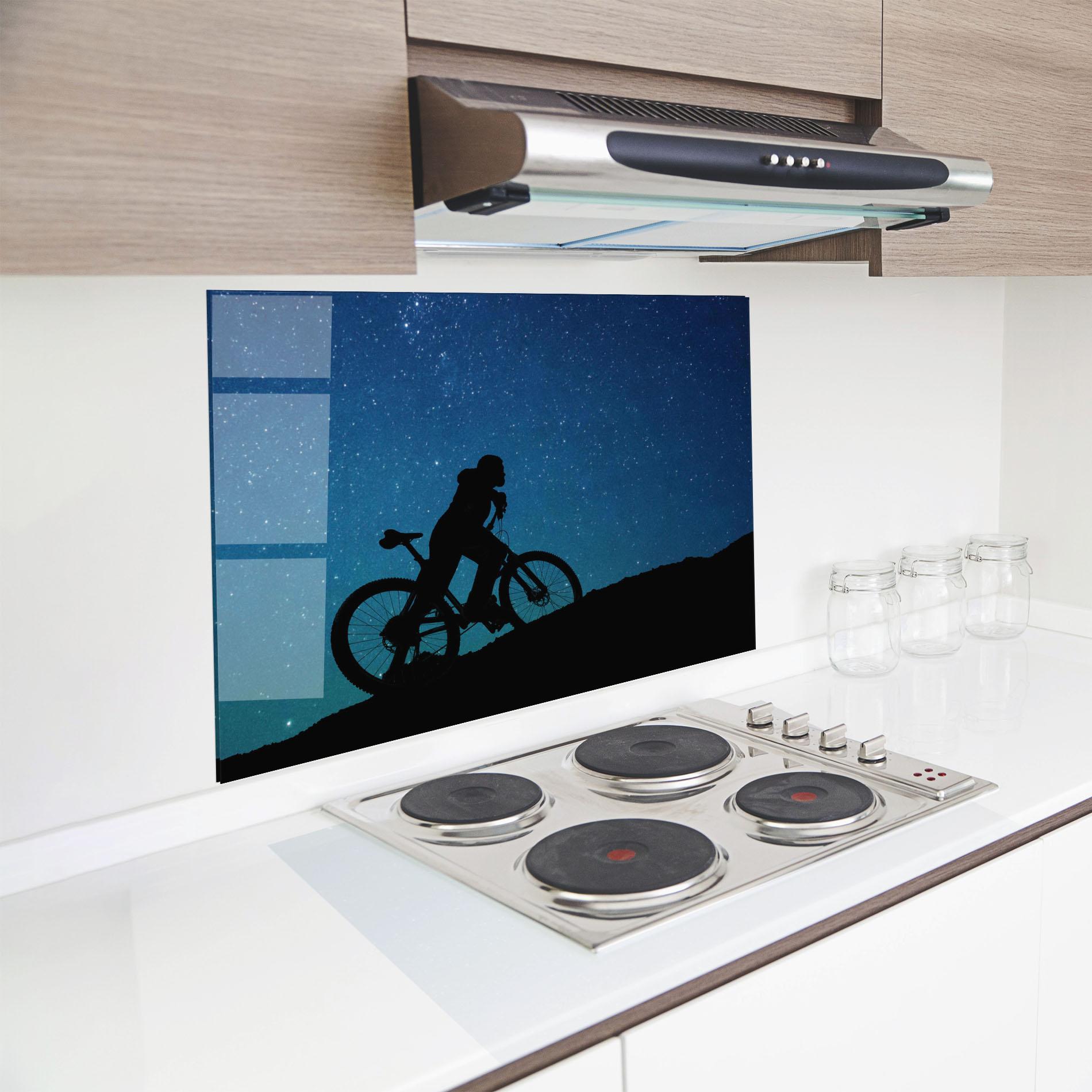 Стъклен панел за кухня Bike Blast mockup 8