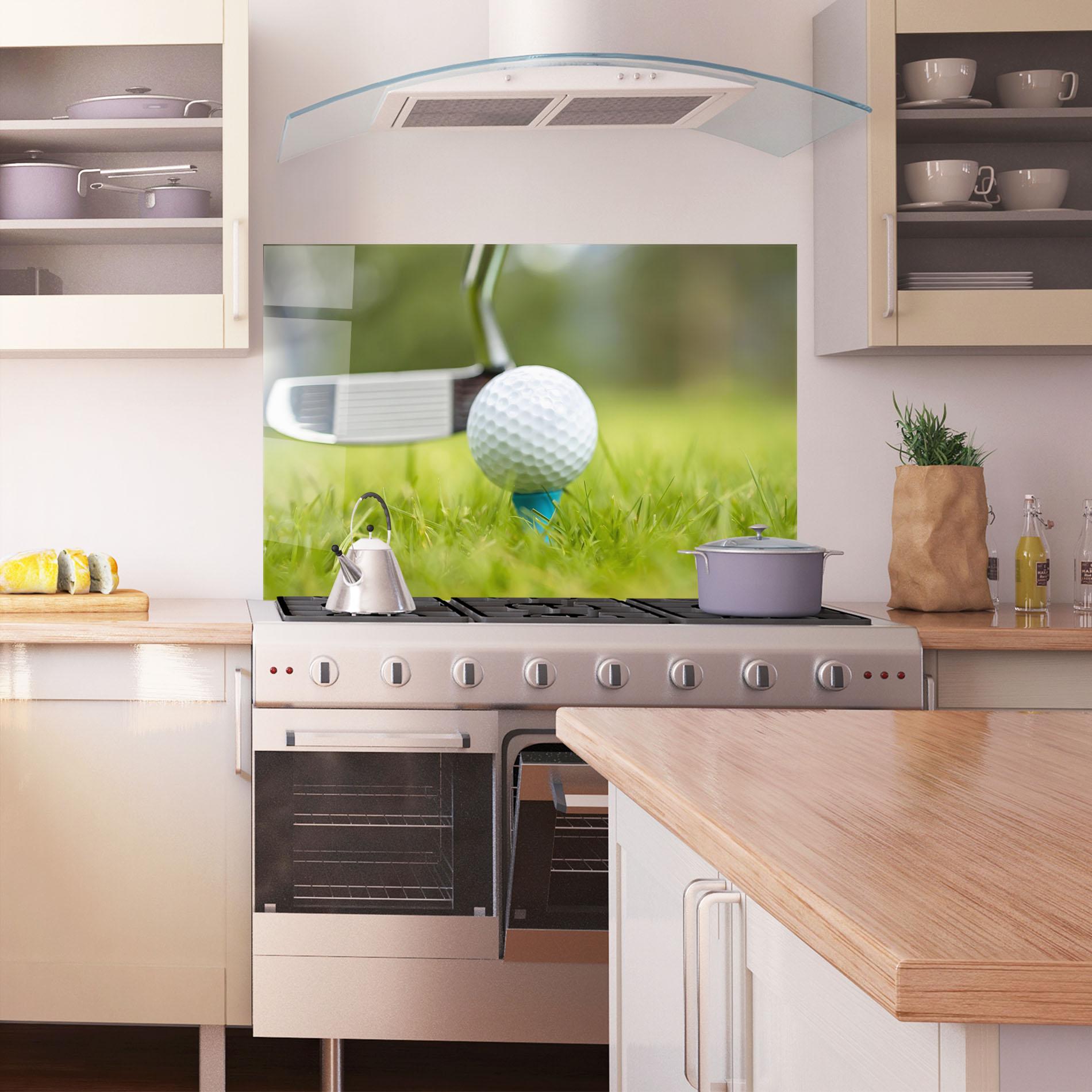 Стъклен панел за кухня Golf Ball Tee mockup 1